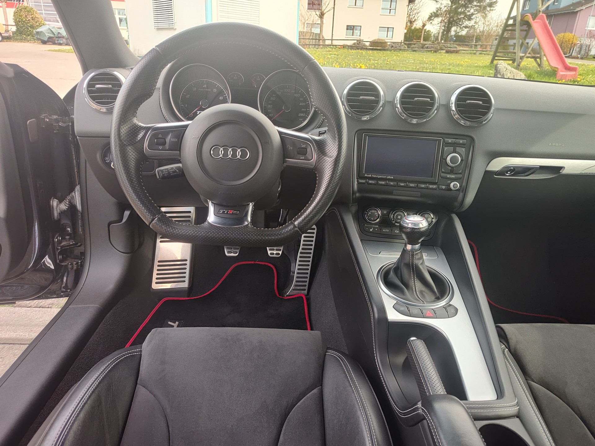 AUDI TT RS Coupé 2.5 TFSI quattro-image-7