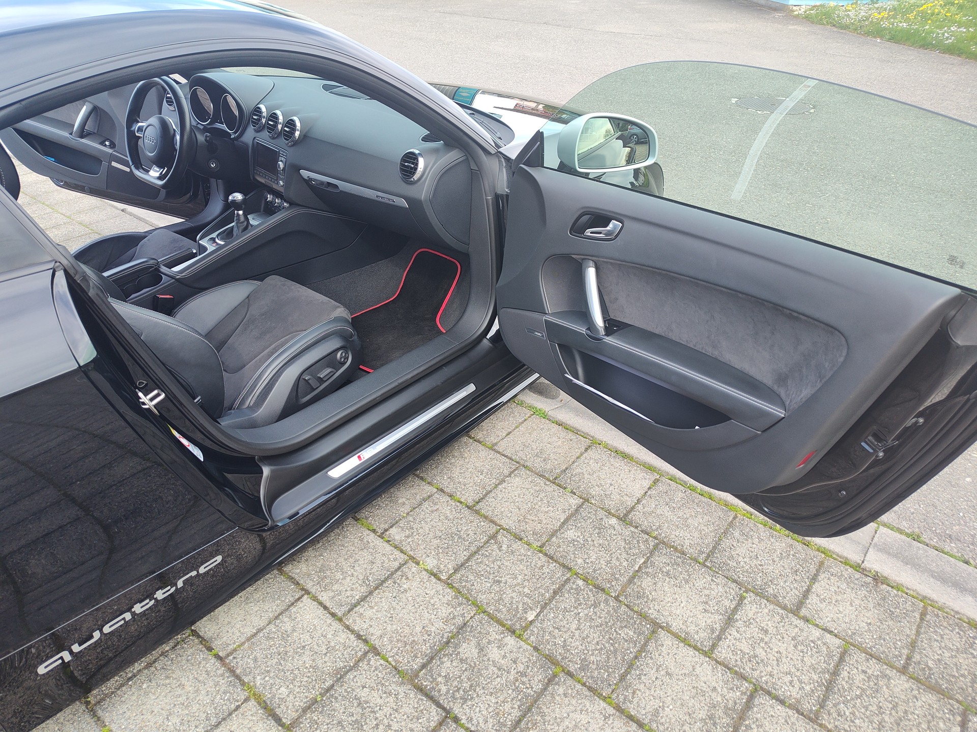 AUDI TT RS Coupé 2.5 TFSI quattro-image-6