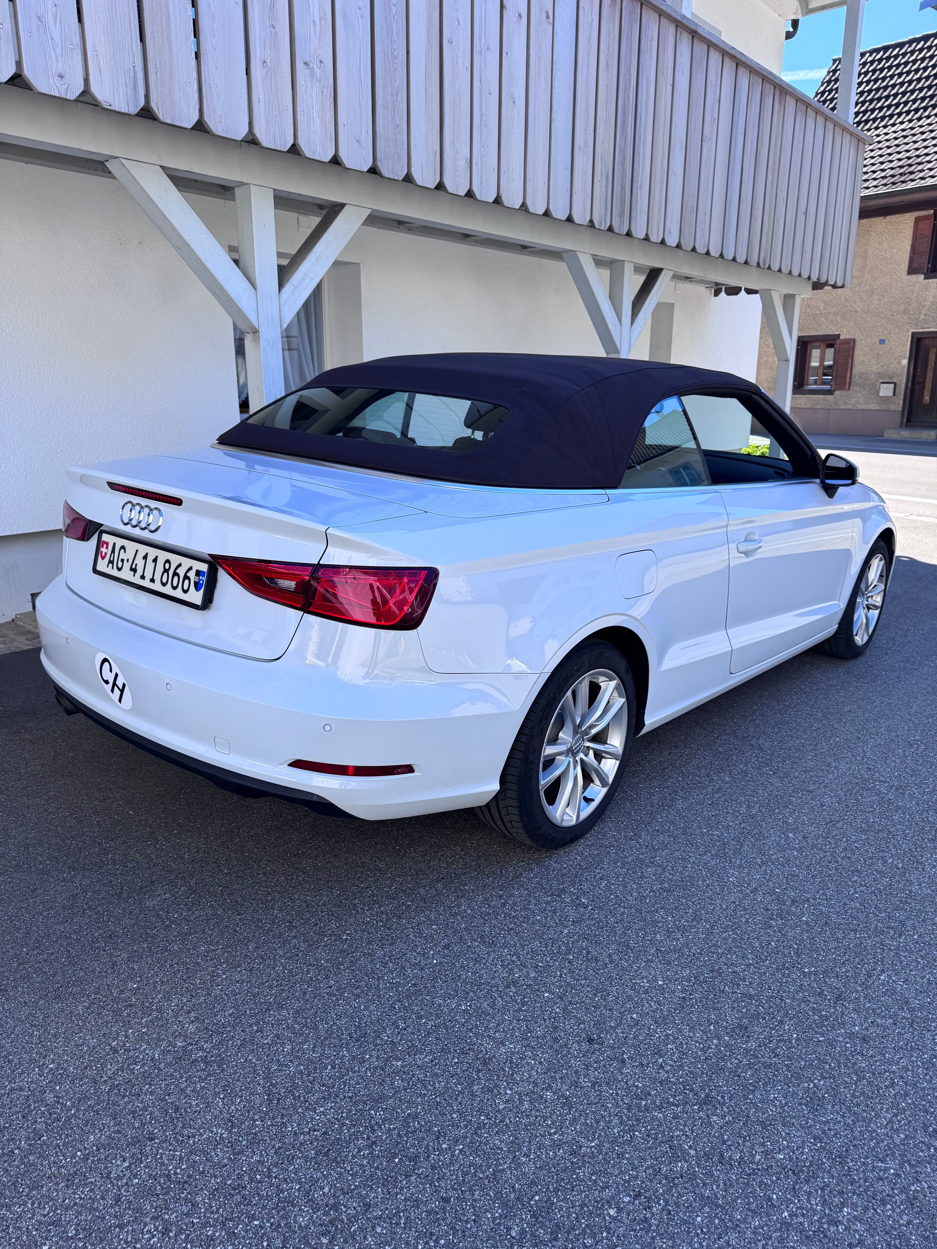 AUDI A3 Cabriolet 1.4 TFSI Ambition S-tronic-image-3