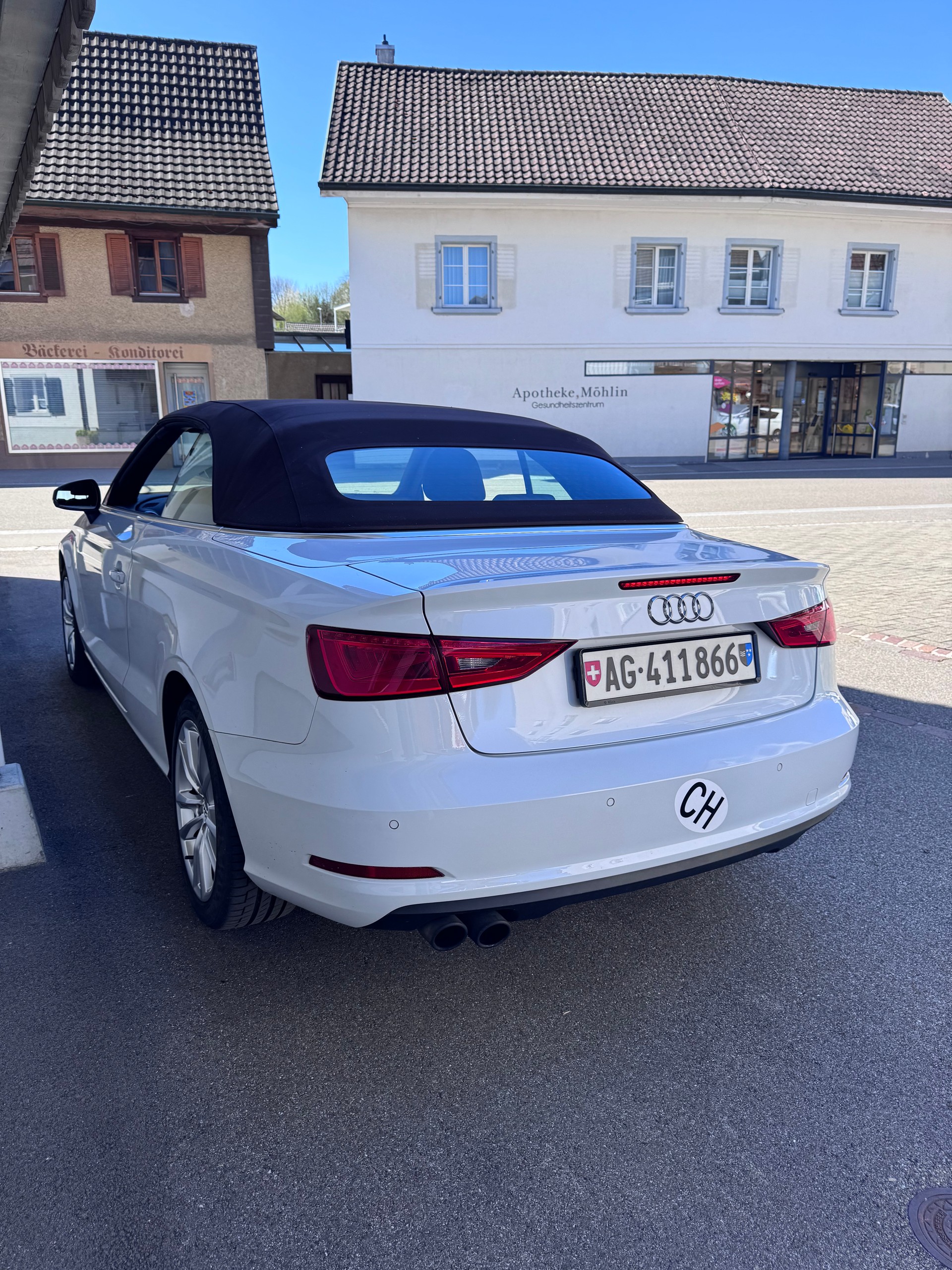 AUDI A3 Cabriolet 1.4 TFSI Ambition S-tronic-image-6