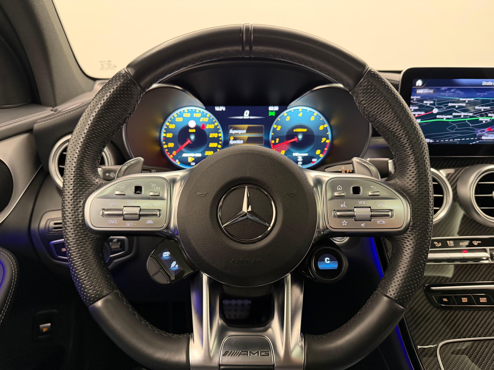 MERCEDES-BENZ GLC 63 S AMG 4m+-image-18