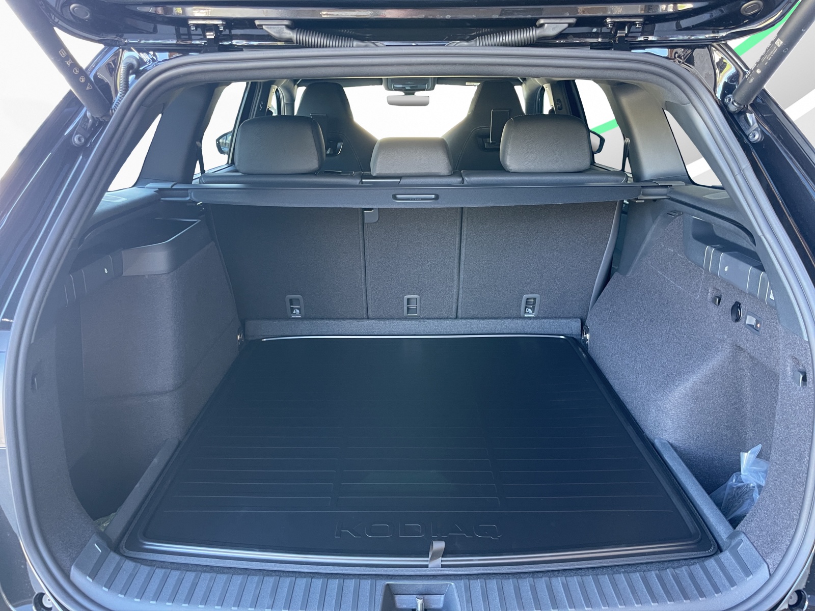 SKODA Kodiaq 1.5 TSI PHEV Sportline-image-14