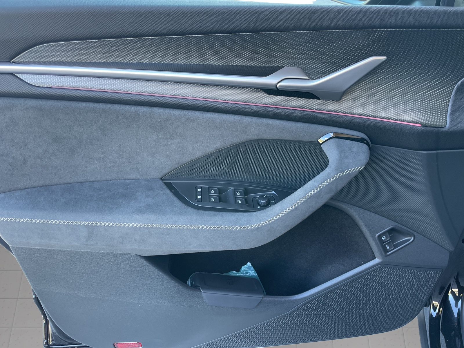 SKODA Kodiaq 1.5 TSI PHEV Sportline-image-5