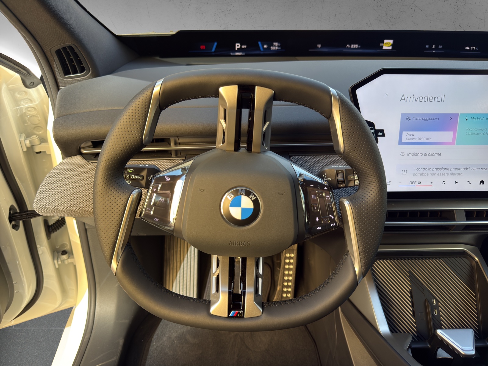 BMW iX3 50 xDrive M Sport-image-12