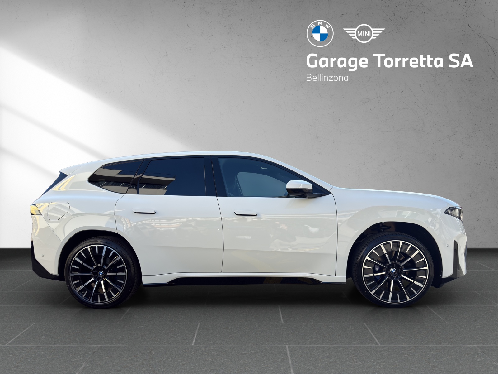 BMW iX3 50 xDrive M Sport-image-5