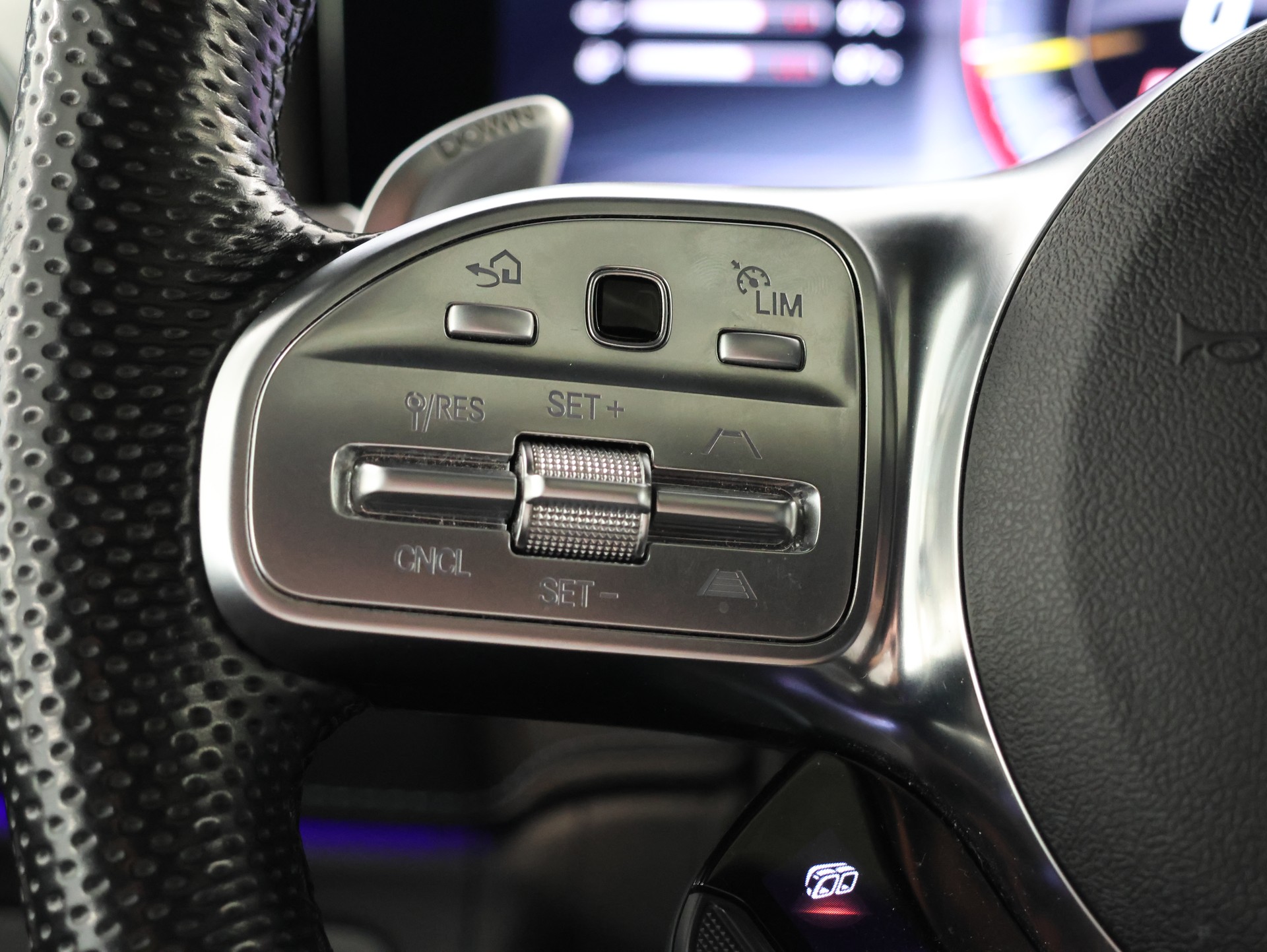 MERCEDES-BENZ G 63 AMG Speedshift Plus G-Tronic *G-Manufaktur* *AMG-Performance* *Burmester*-image-34