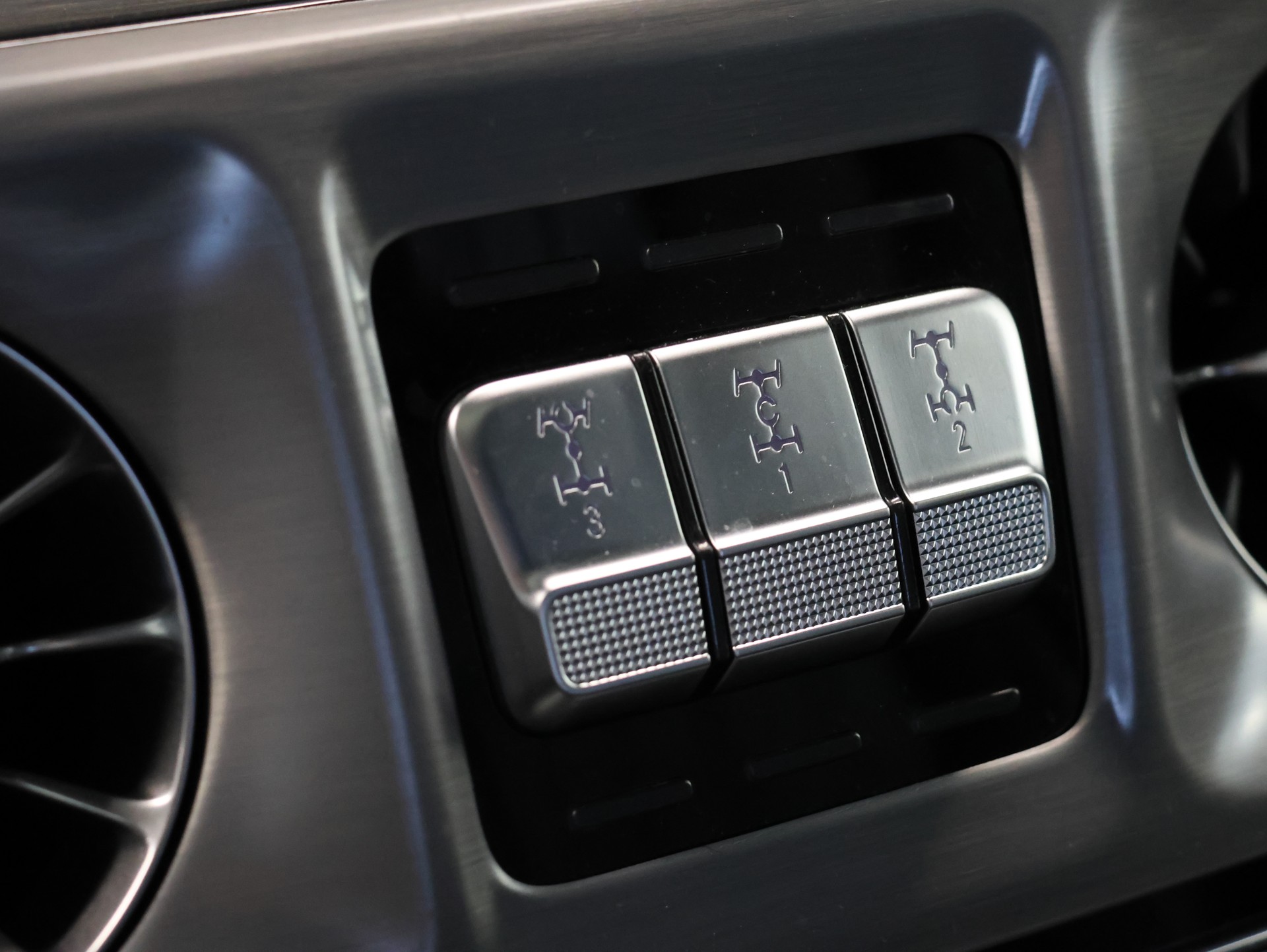 MERCEDES-BENZ G 63 AMG Speedshift Plus G-Tronic *G-Manufaktur* *AMG-Performance* *Burmester*-image-38