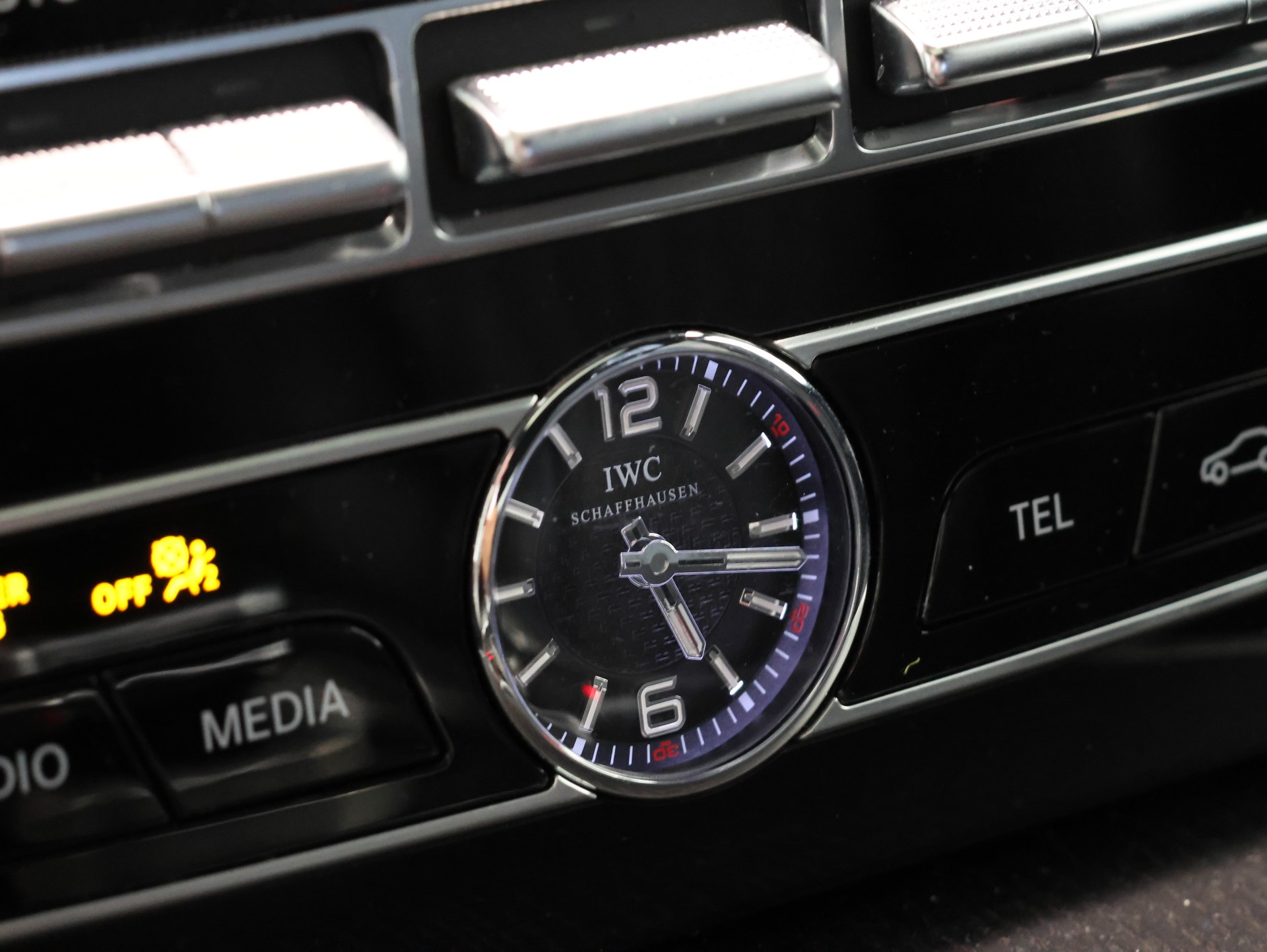 MERCEDES-BENZ G 63 AMG Speedshift Plus G-Tronic *G-Manufaktur* *AMG-Performance* *Burmester*-image-40