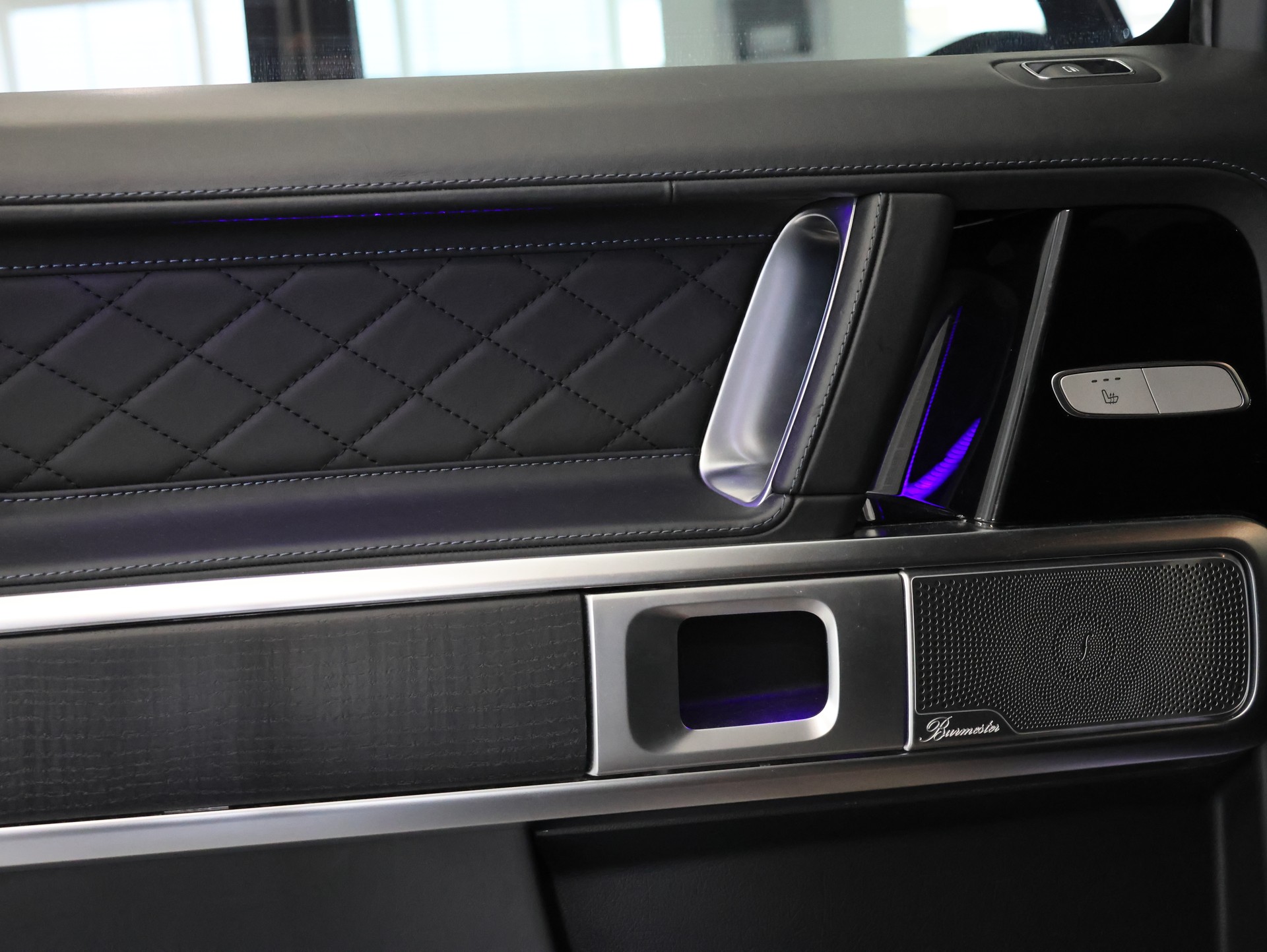 MERCEDES-BENZ G 63 AMG Speedshift Plus G-Tronic *G-Manufaktur* *AMG-Performance* *Burmester*-image-49