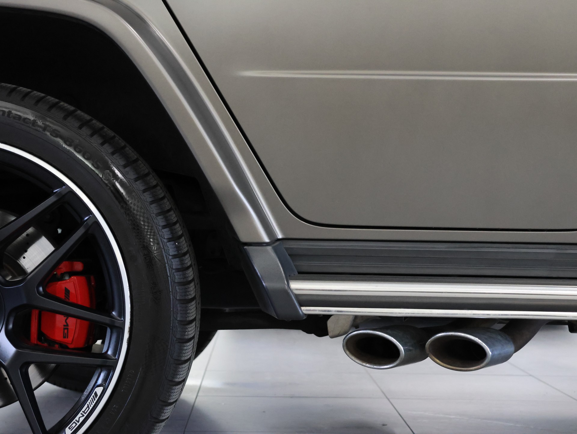MERCEDES-BENZ G 63 AMG Speedshift Plus G-Tronic *G-Manufaktur* *AMG-Performance* *Burmester*-image-22