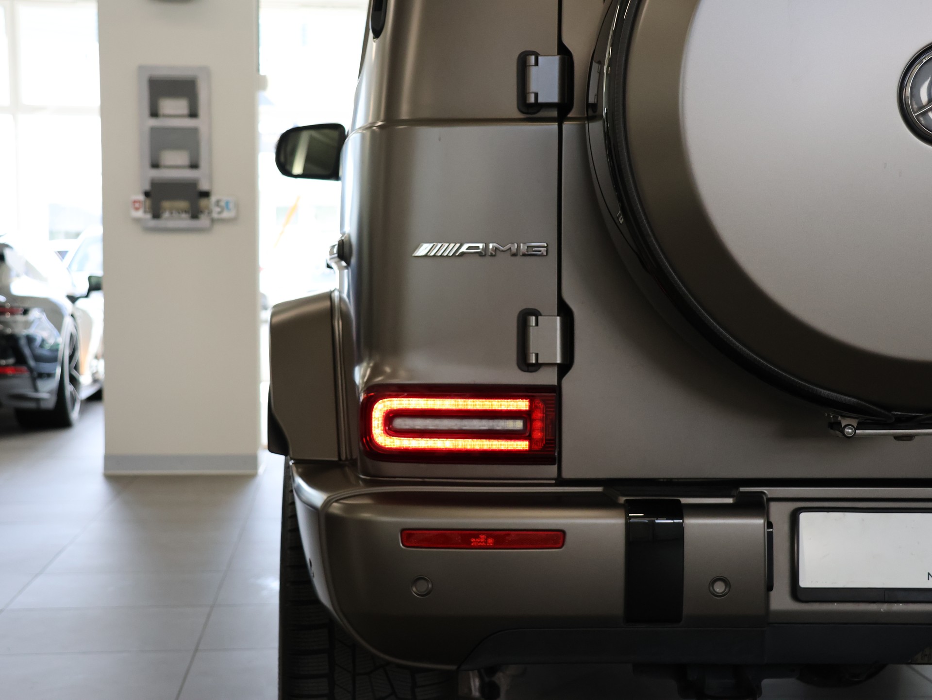 MERCEDES-BENZ G 63 AMG Speedshift Plus G-Tronic *G-Manufaktur* *AMG-Performance* *Burmester*-image-10
