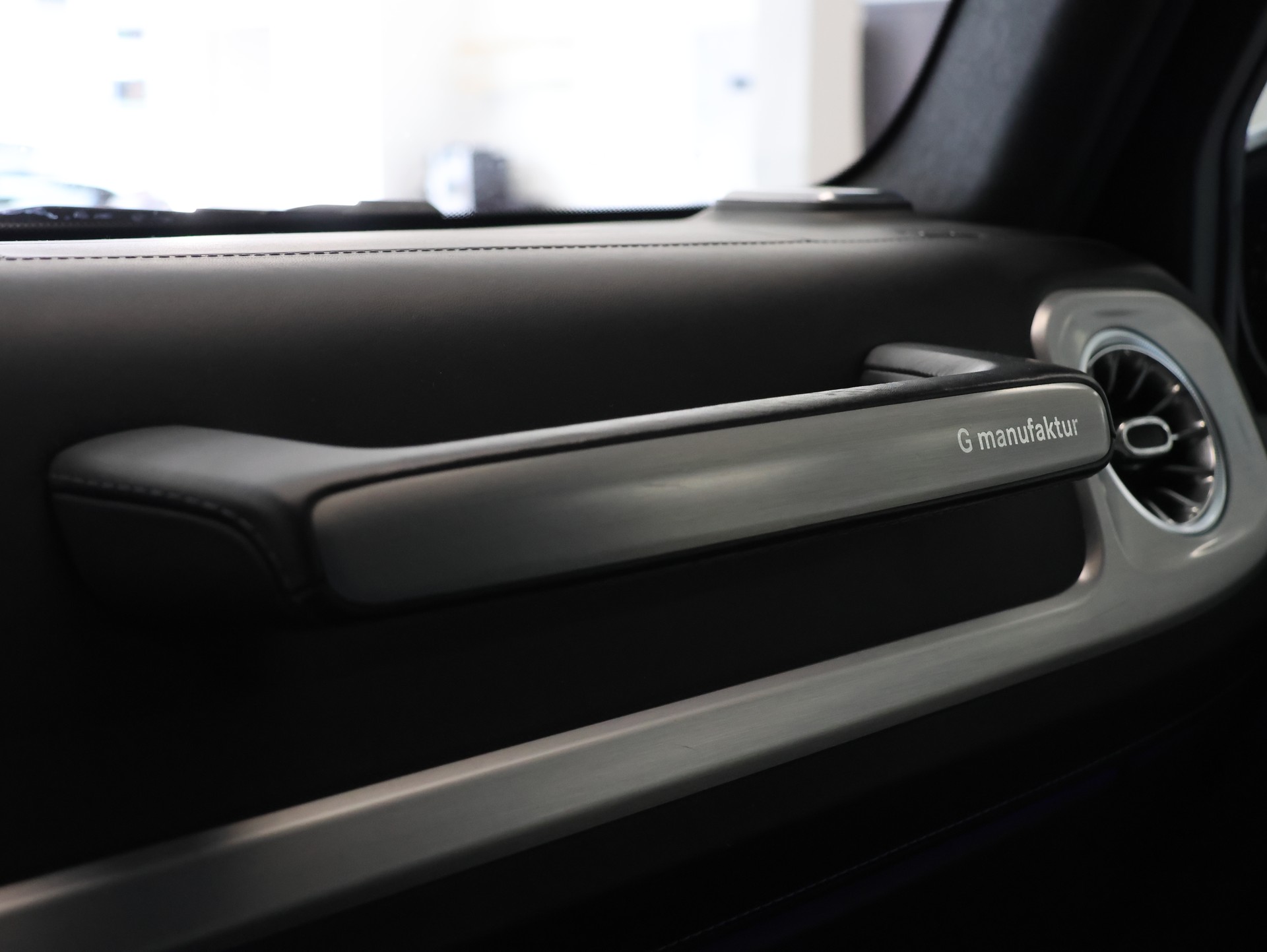MERCEDES-BENZ G 63 AMG Speedshift Plus G-Tronic *G-Manufaktur* *AMG-Performance* *Burmester*-image-42
