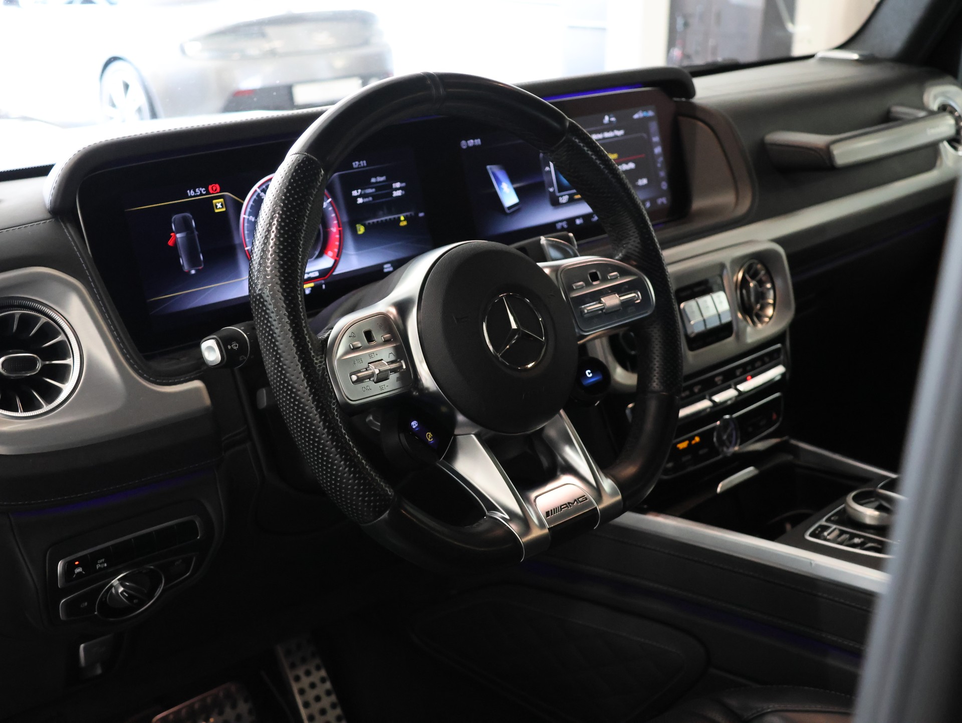 MERCEDES-BENZ G 63 AMG Speedshift Plus G-Tronic *G-Manufaktur* *AMG-Performance* *Burmester*-image-28