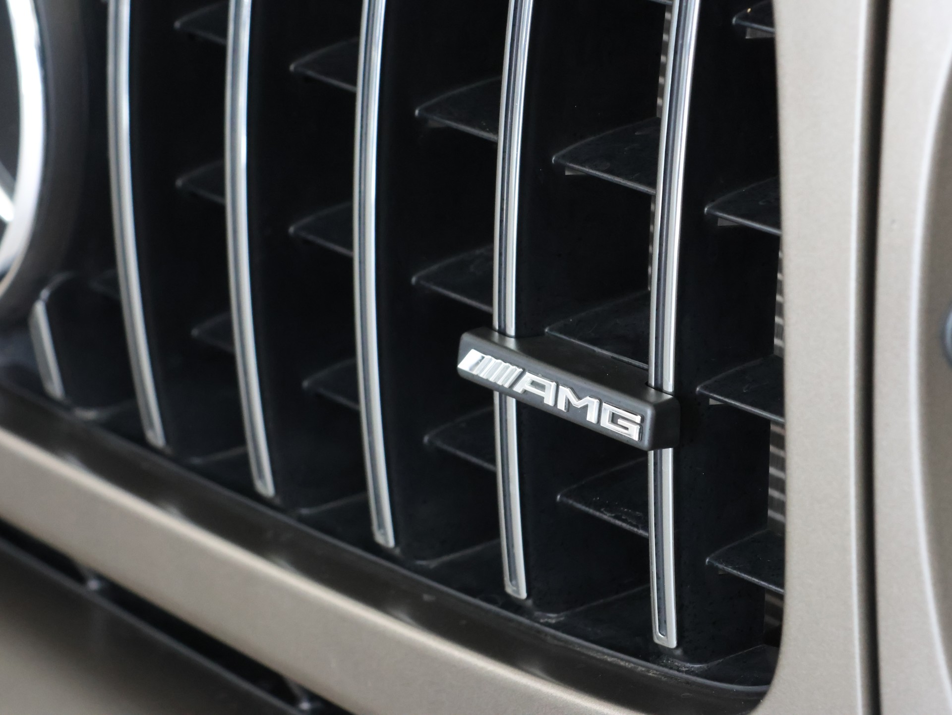 MERCEDES-BENZ G 63 AMG Speedshift Plus G-Tronic *G-Manufaktur* *AMG-Performance* *Burmester*-image-21