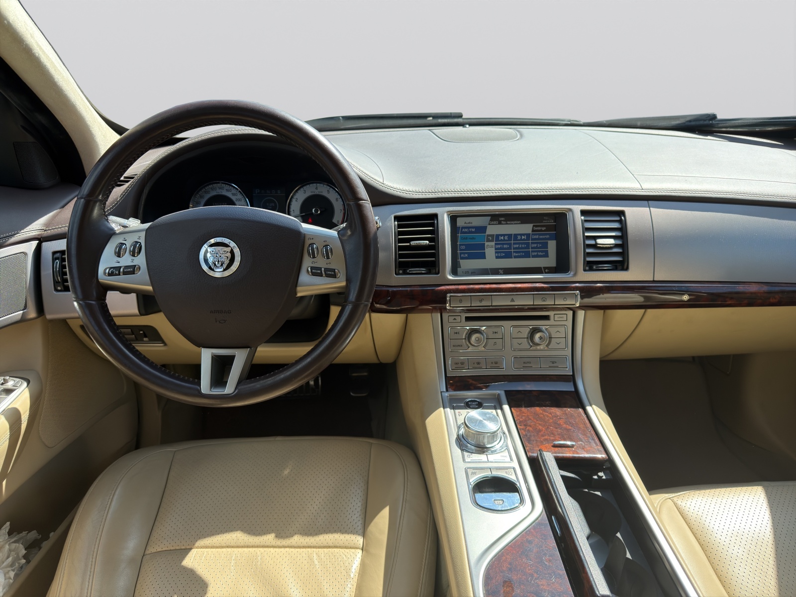 JAGUAR XF 5.0 V8 Portfolio-image-12