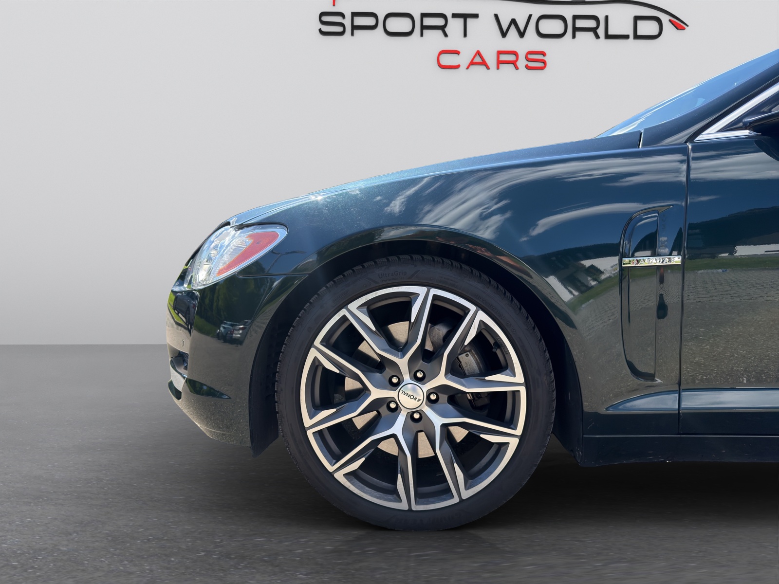 JAGUAR XF 5.0 V8 Portfolio-image-25