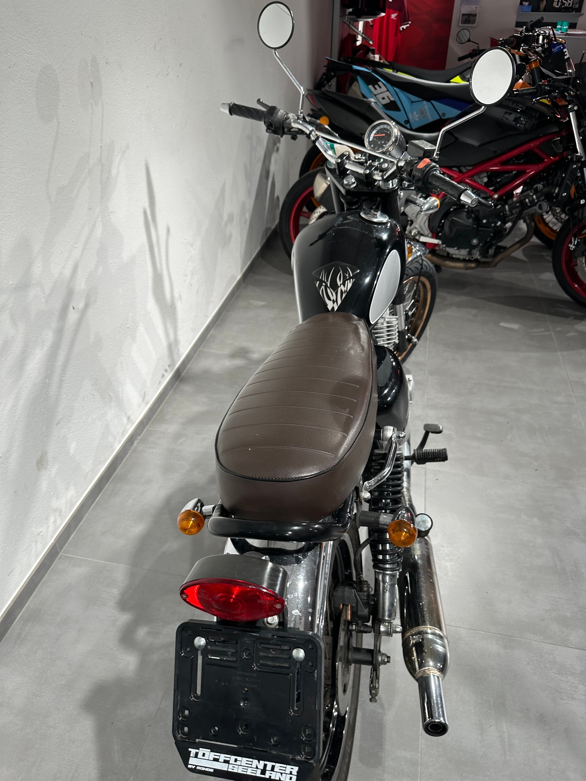 MASH 250 Two Fifty-showroom-element-2