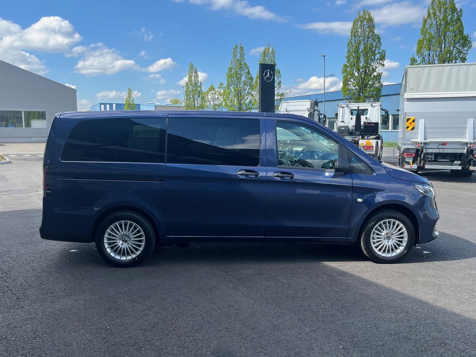 MERCEDES-BENZ Vito 116 Kombi L 2.0 CDI Select Family-showroom-element-2