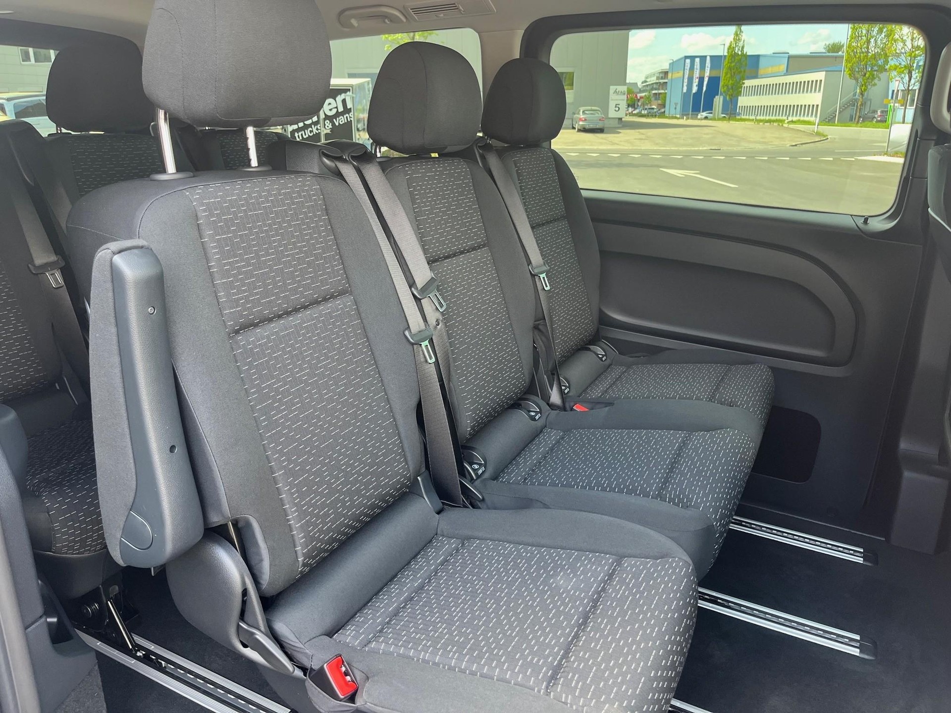 MERCEDES-BENZ Vito 116 Kombi L 2.0 CDI Select Family-image-9