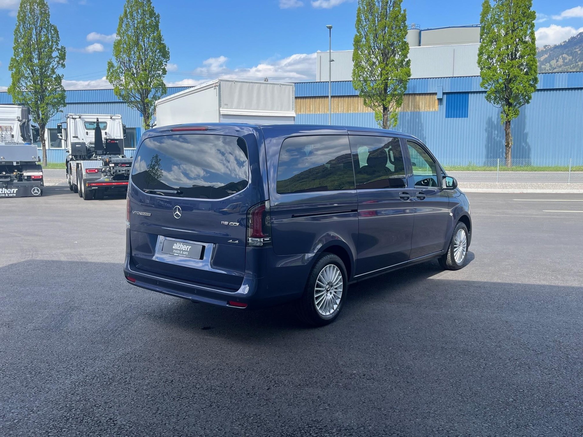 MERCEDES-BENZ Vito 116 Kombi L 2.0 CDI Select Family-image-7