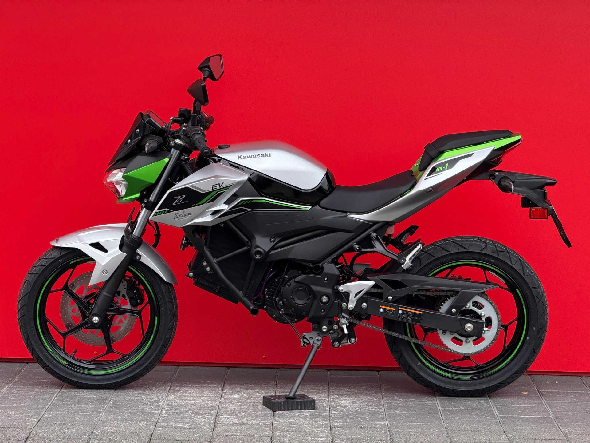 KAWASAKI Z E-1-showroom-element-2