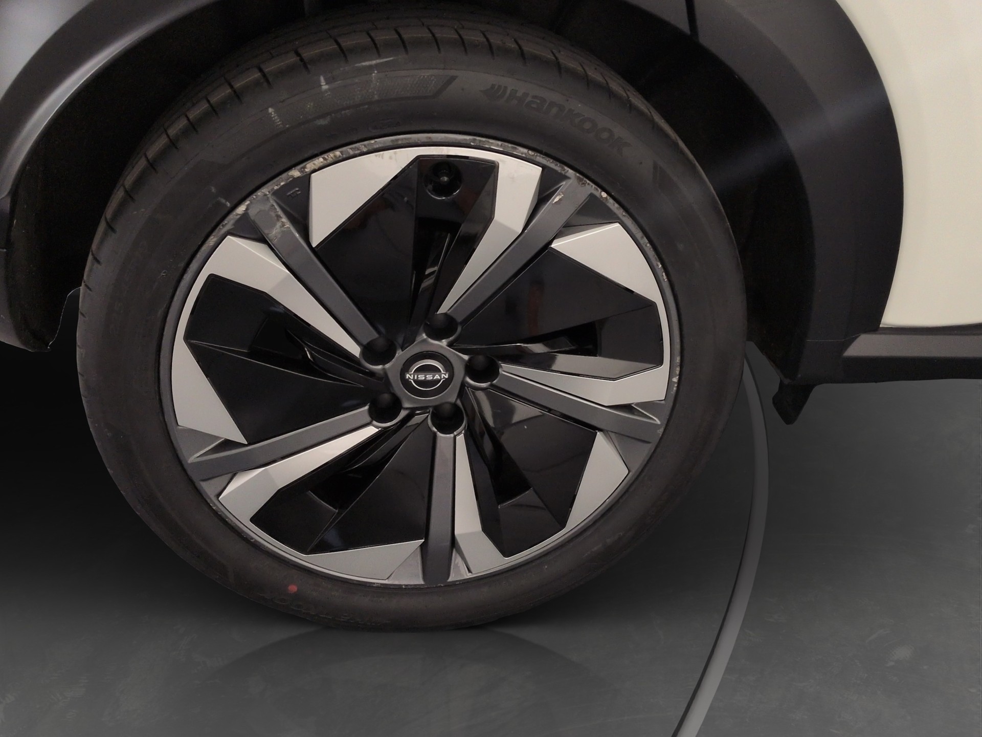 NISSAN Juke 1.6 FHEV Tekna-image-23