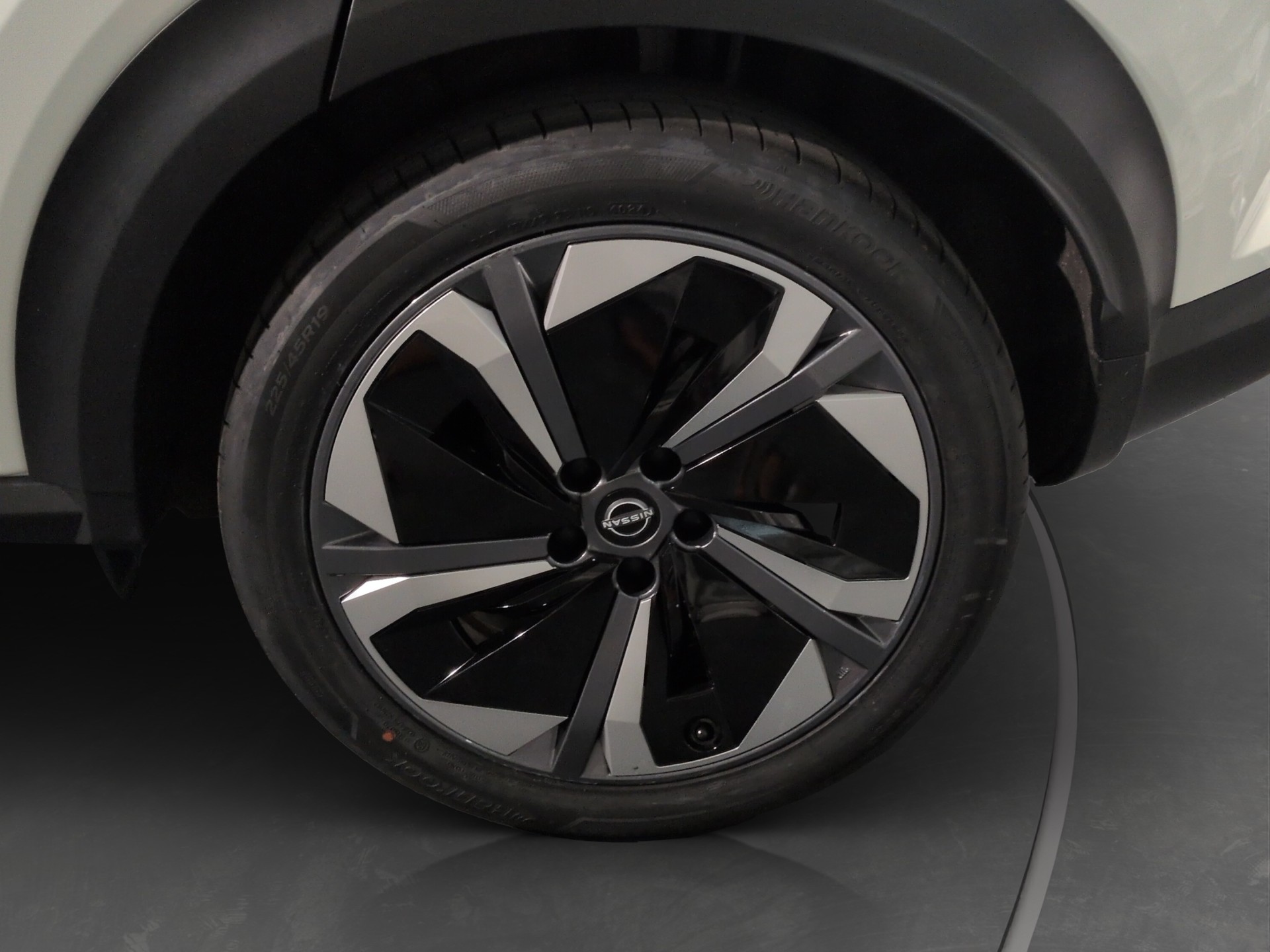 NISSAN Juke 1.6 FHEV Tekna-image-25