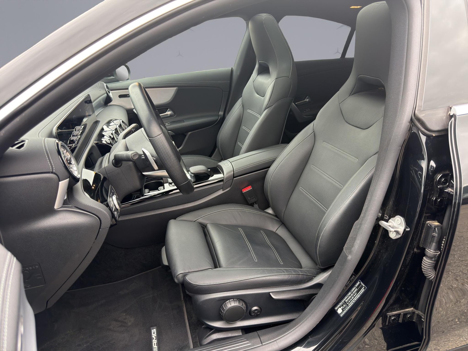 MERCEDES-BENZ CLA 250 AMG Line 4matic-image-8