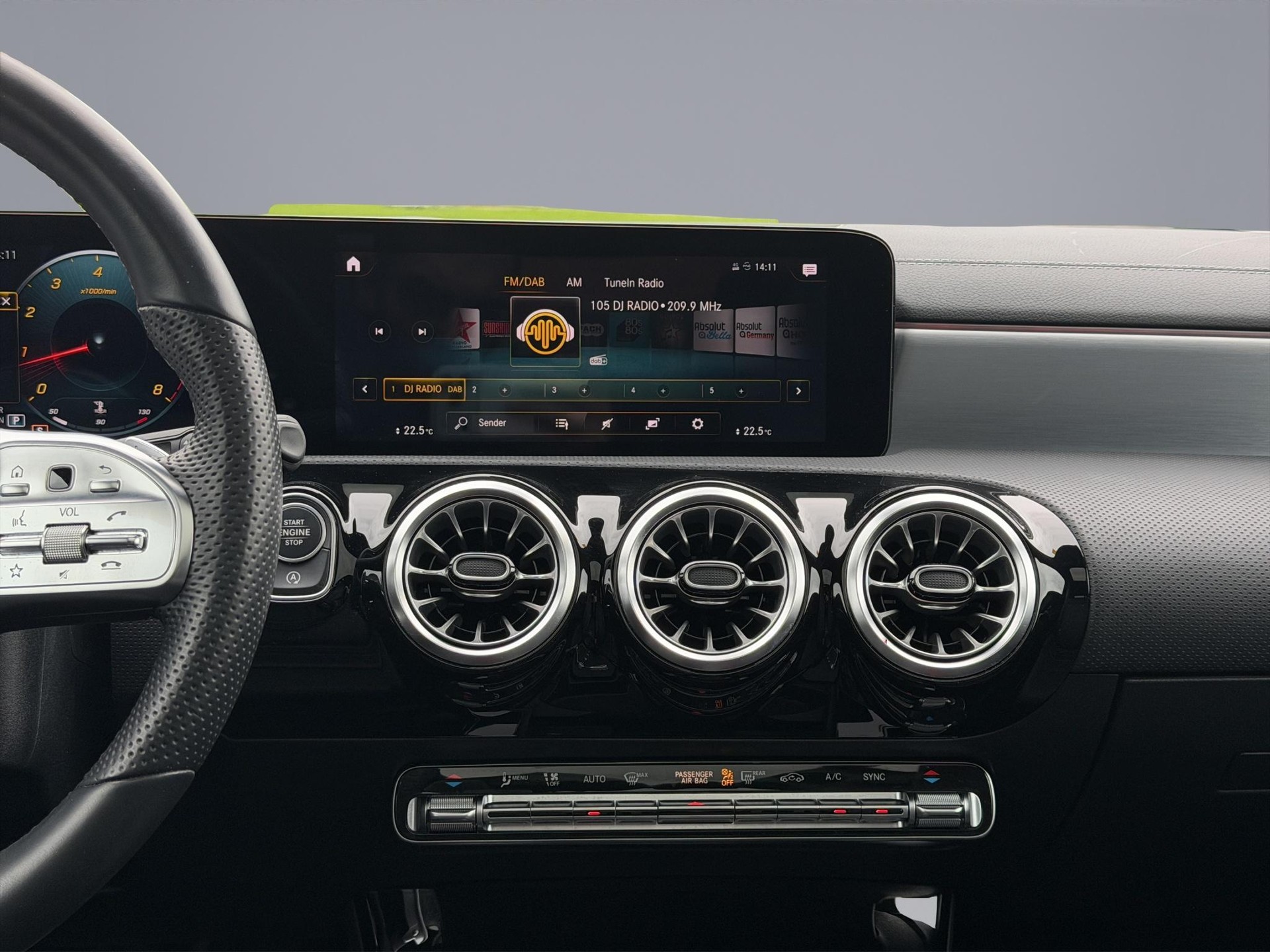 MERCEDES-BENZ CLA 250 AMG Line 4matic-image-13