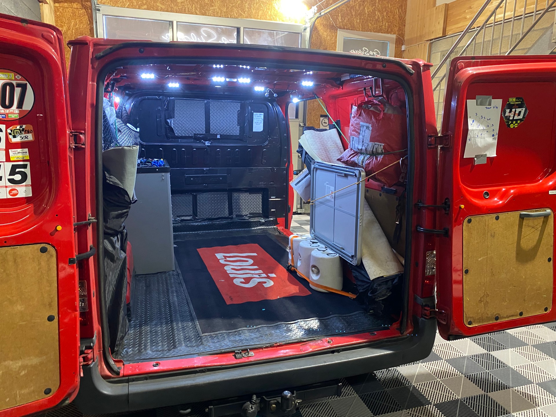 FORD Transit 2.2 TDCi 260 S Trend L1H1-image-9