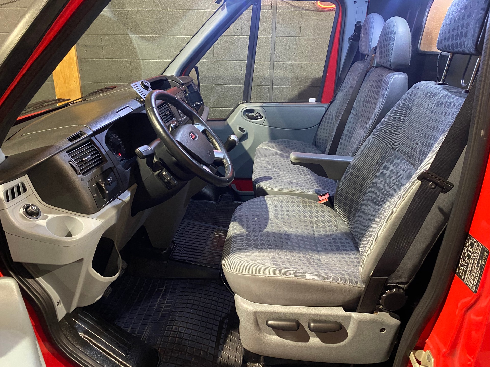 FORD Transit 2.2 TDCi 260 S Trend L1H1-image-11