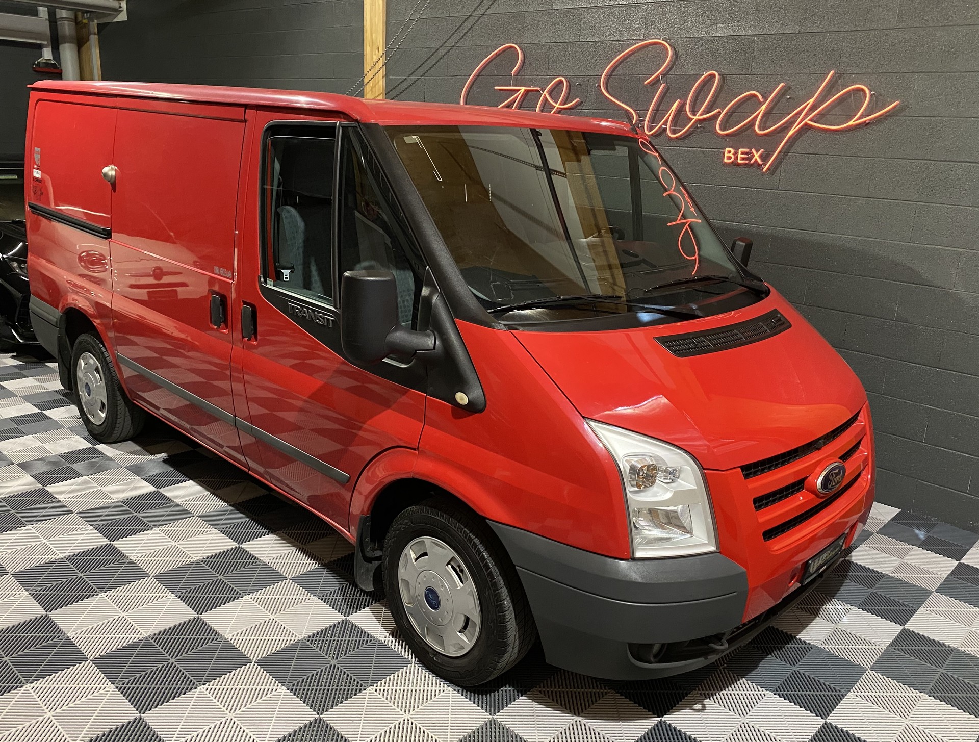 FORD Transit 2.2 TDCi 260 S Trend L1H1-image-0