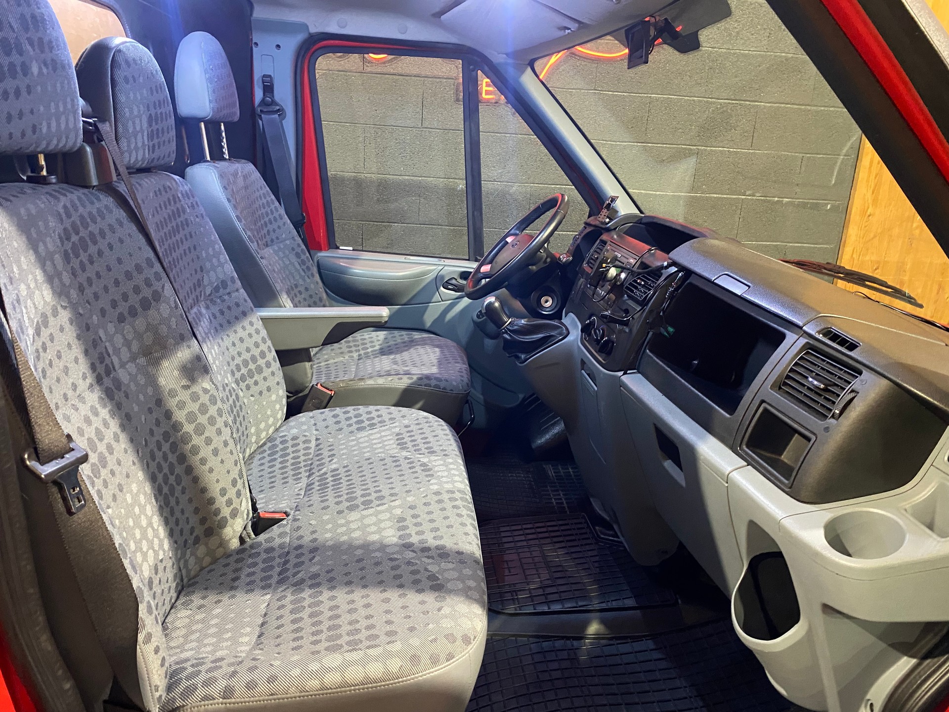 FORD Transit 2.2 TDCi 260 S Trend L1H1-image-17