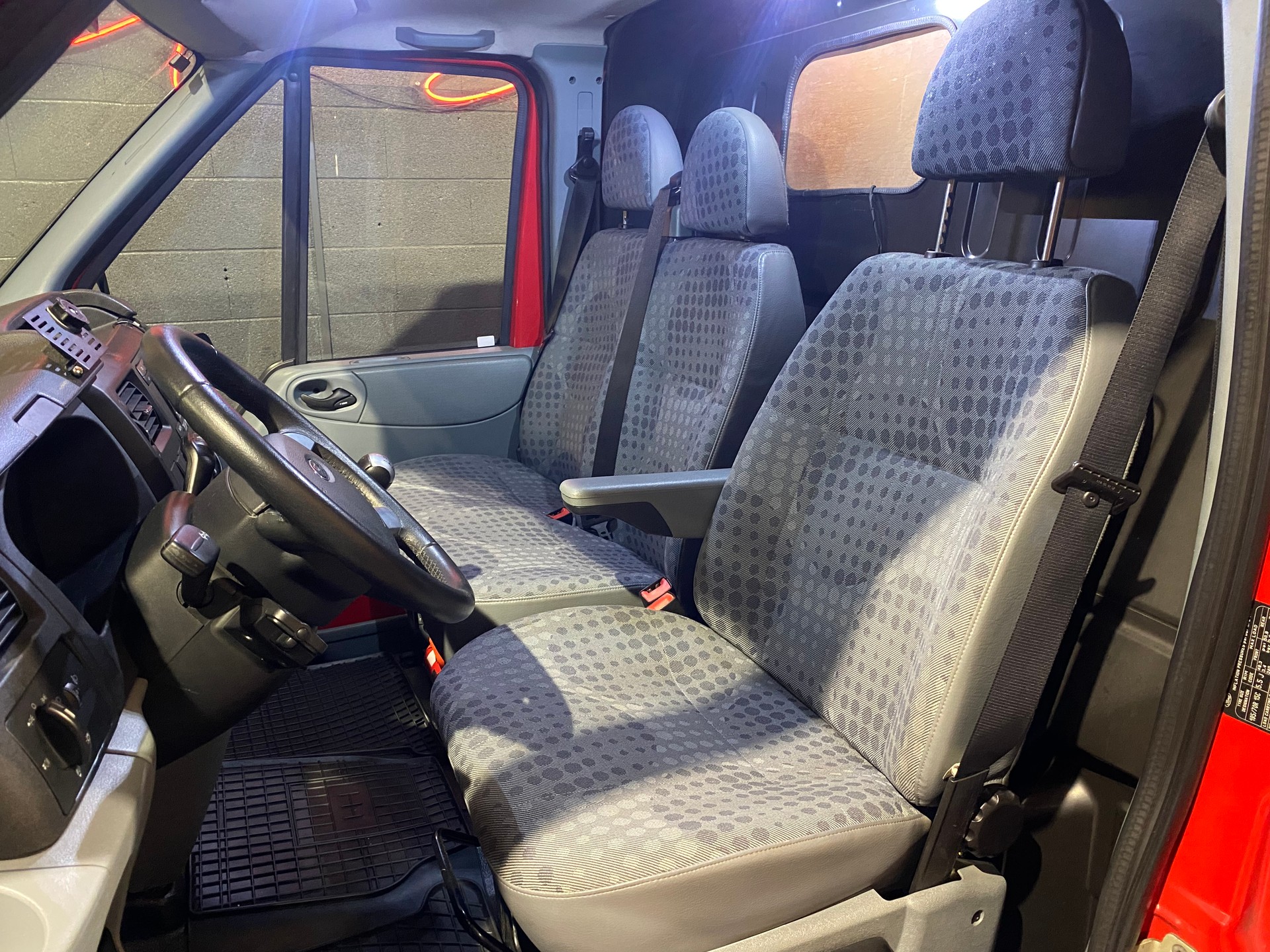 FORD Transit 2.2 TDCi 260 S Trend L1H1-image-12