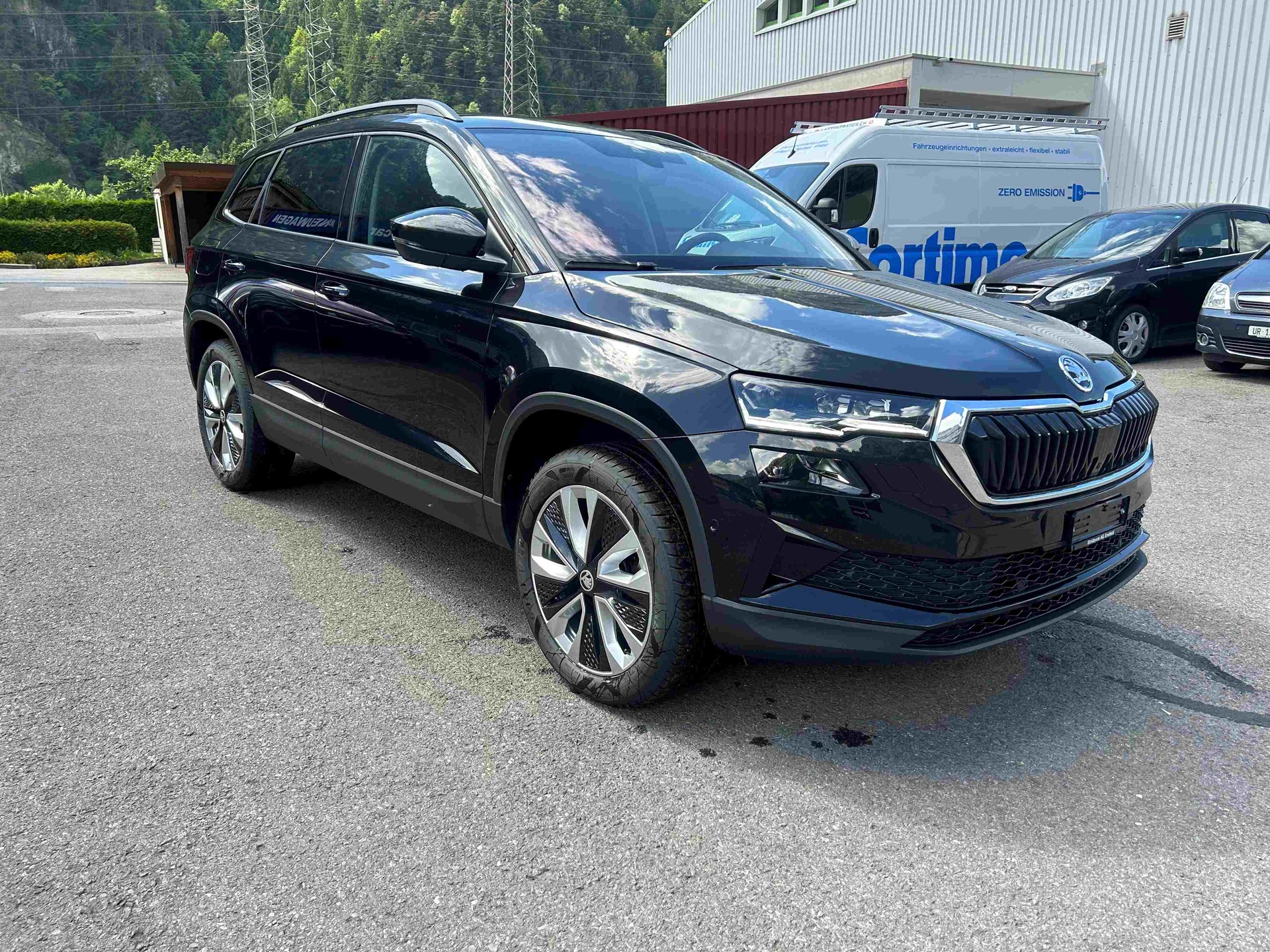 SKODA Karoq 2.0 TDI CR Style 4x4 DSG-image-1