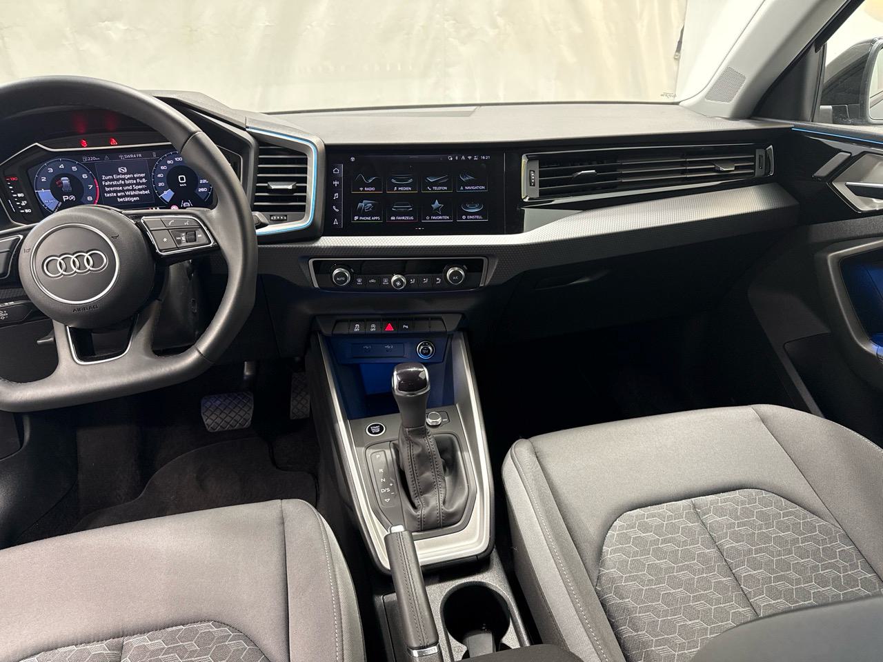 AUDI A1 Sportback 30 TFSI S Line Black Edition S-tronic-image-6