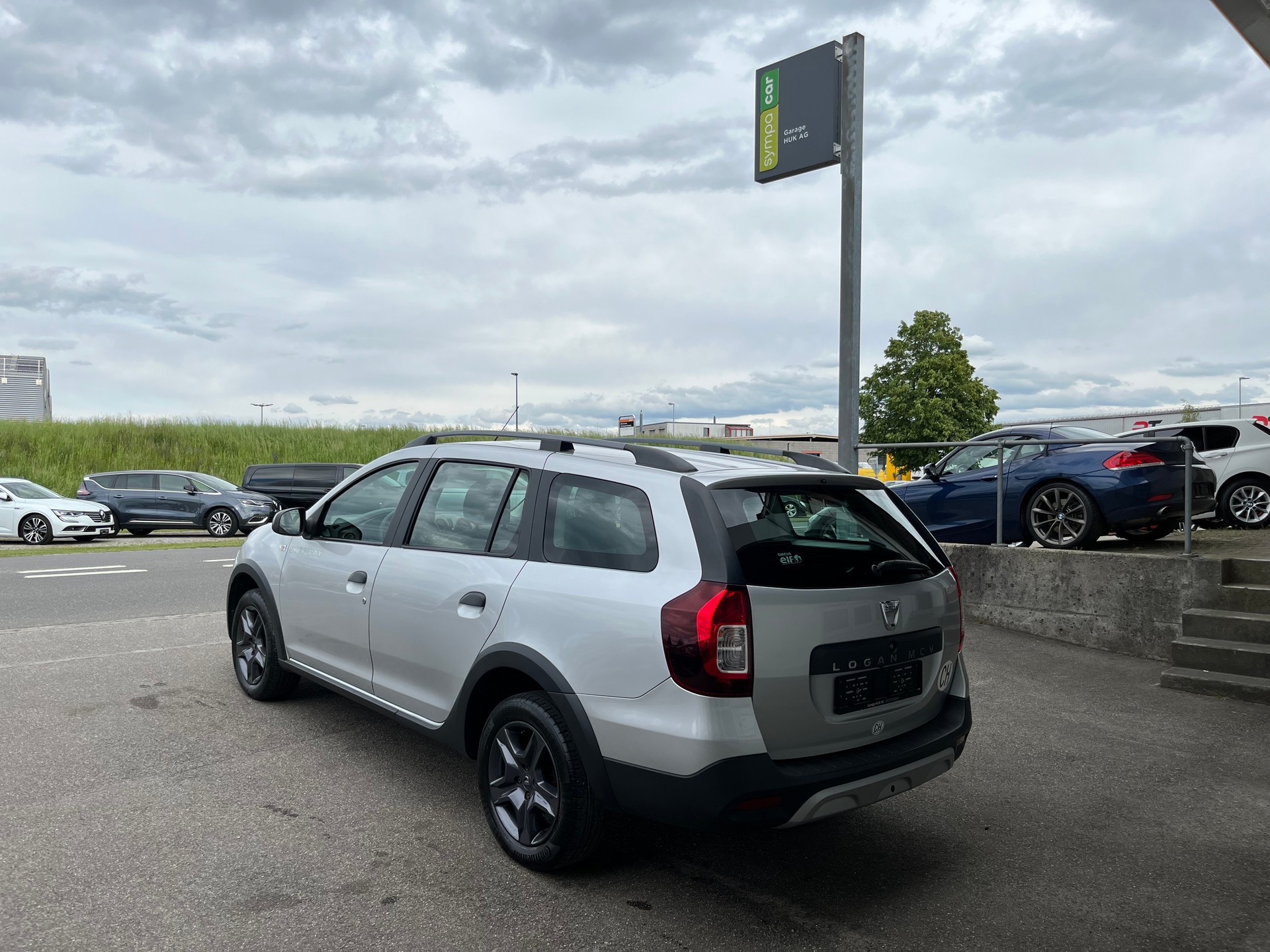 DACIA Logan MCV 0.9 Stepway Unlimited+++FRISCH AB MFK+++WENIG KM+++-image-1