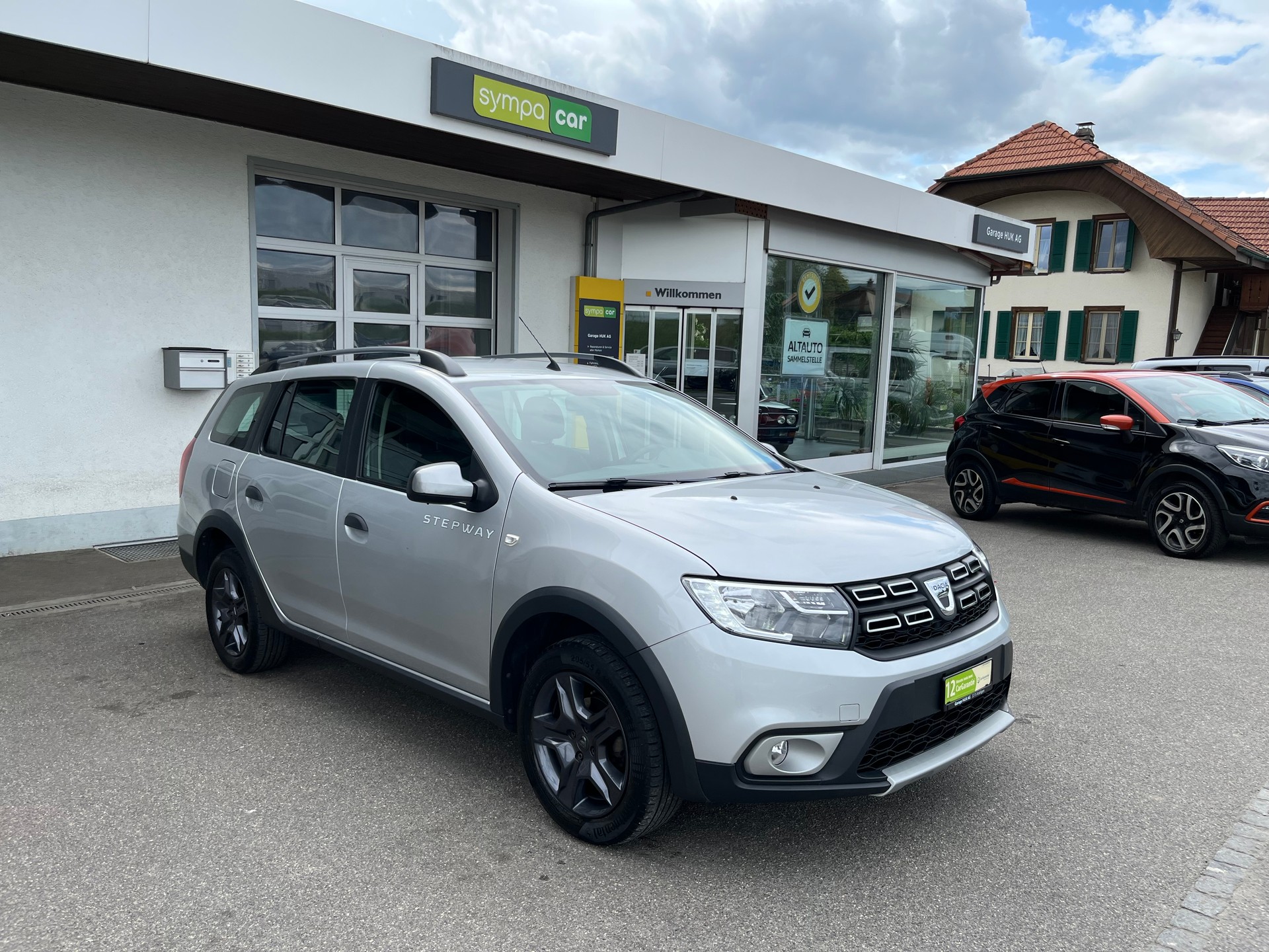 DACIA Logan MCV 0.9 Stepway Unlimited+++FRISCH AB MFK+++WENIG KM+++-image-0