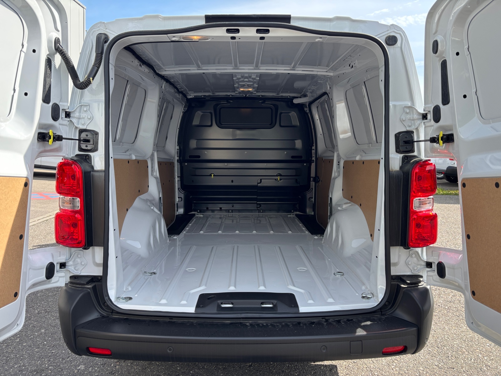 FIAT E-Scudo 75kWh L3-image-5