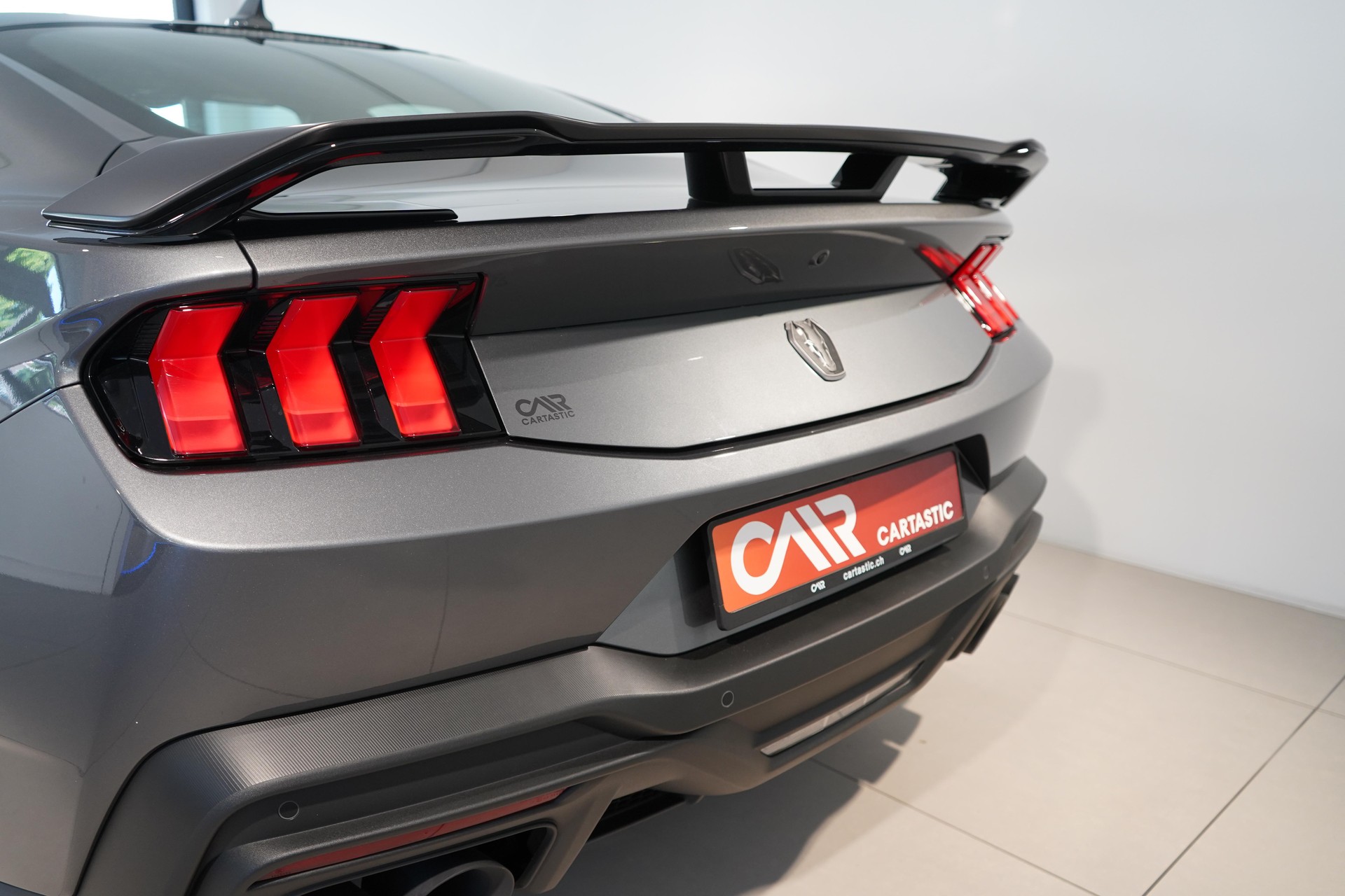FORD Mustang Coupé 5.0 V8 Dark Horse-image-23