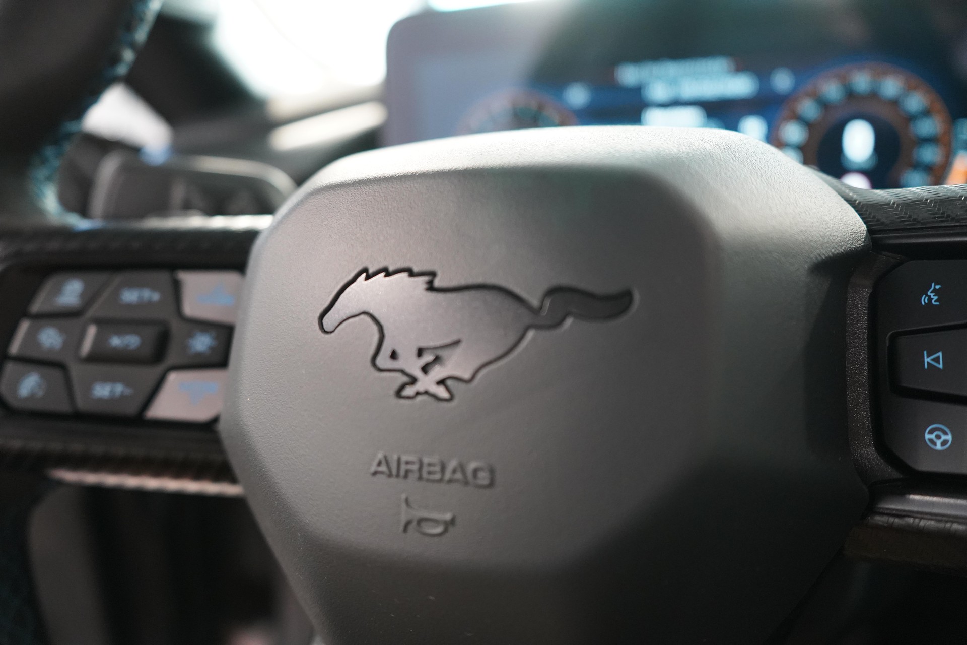 FORD Mustang Coupé 5.0 V8 Dark Horse-image-16