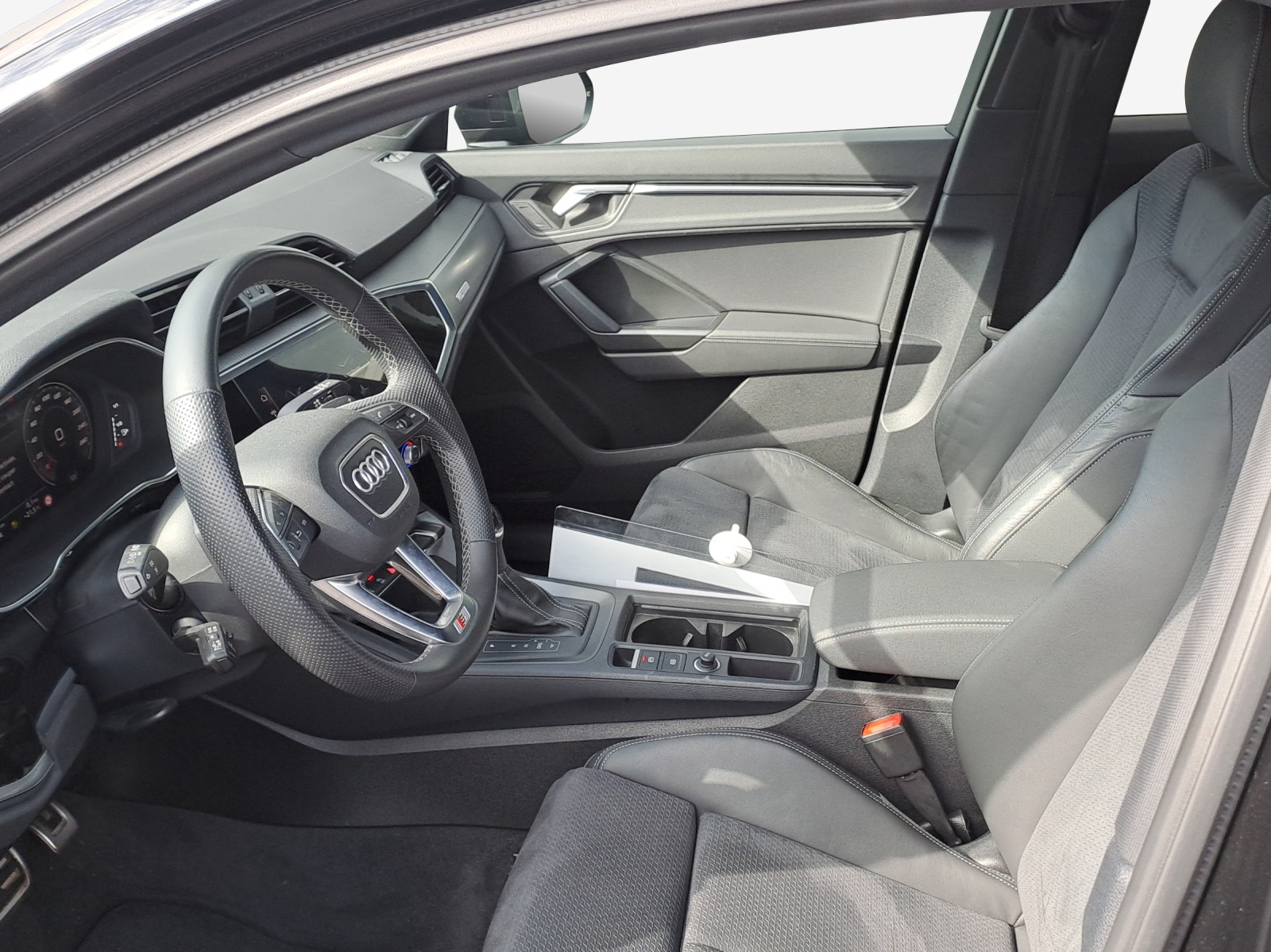 AUDI Q3 Sportback 35 TFSI S line Attraction S-tronic-image-7