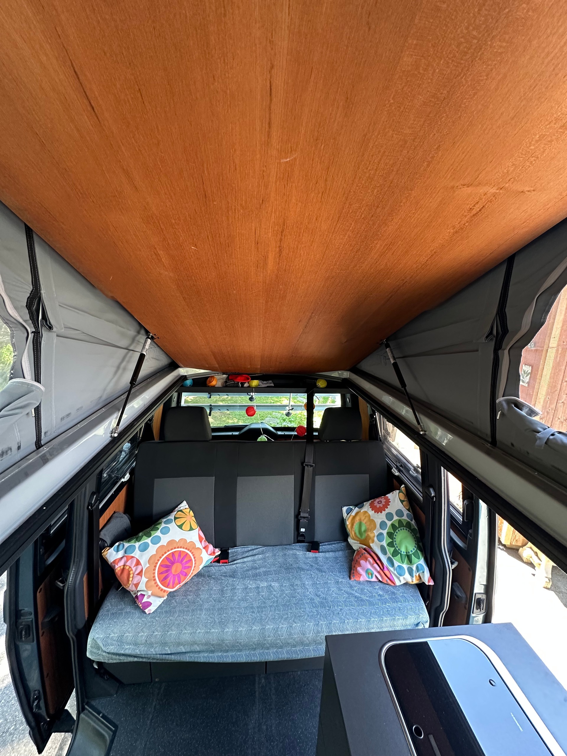 VW Custom-Bus-image-12