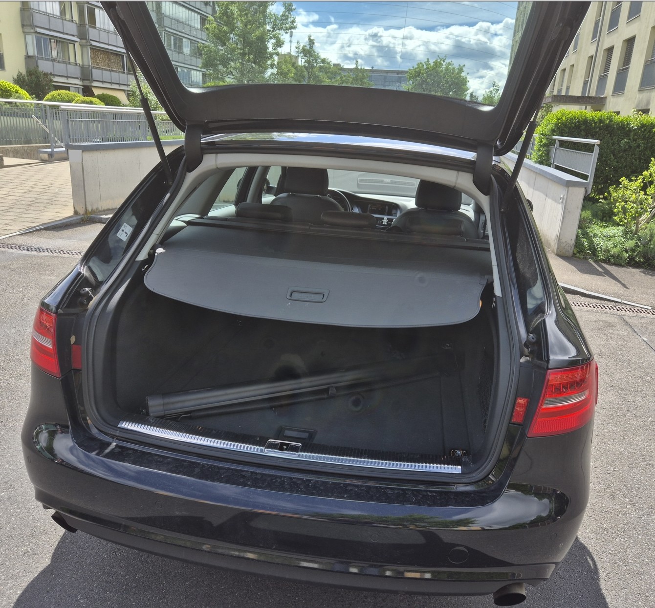 AUDI 2.0 TFSI 211 quat. S-Tronic mit AHK 1700 Kg-image-4