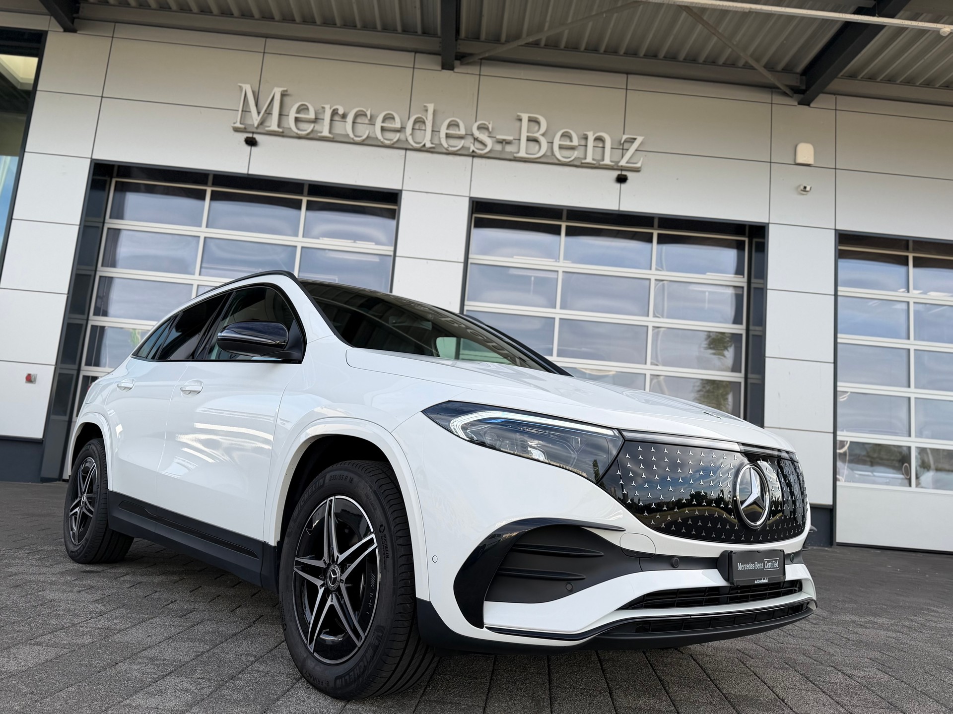 MERCEDES-BENZ EQA 350 AMG Line 4Matic Swiss Star-image-0