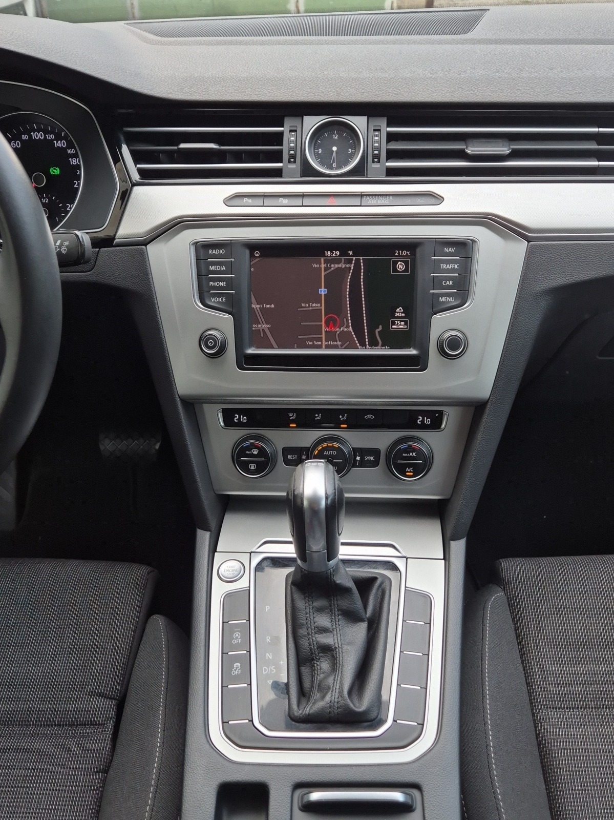 VW Passat 1.8 TSI BMT Comfortline DSG-image-10