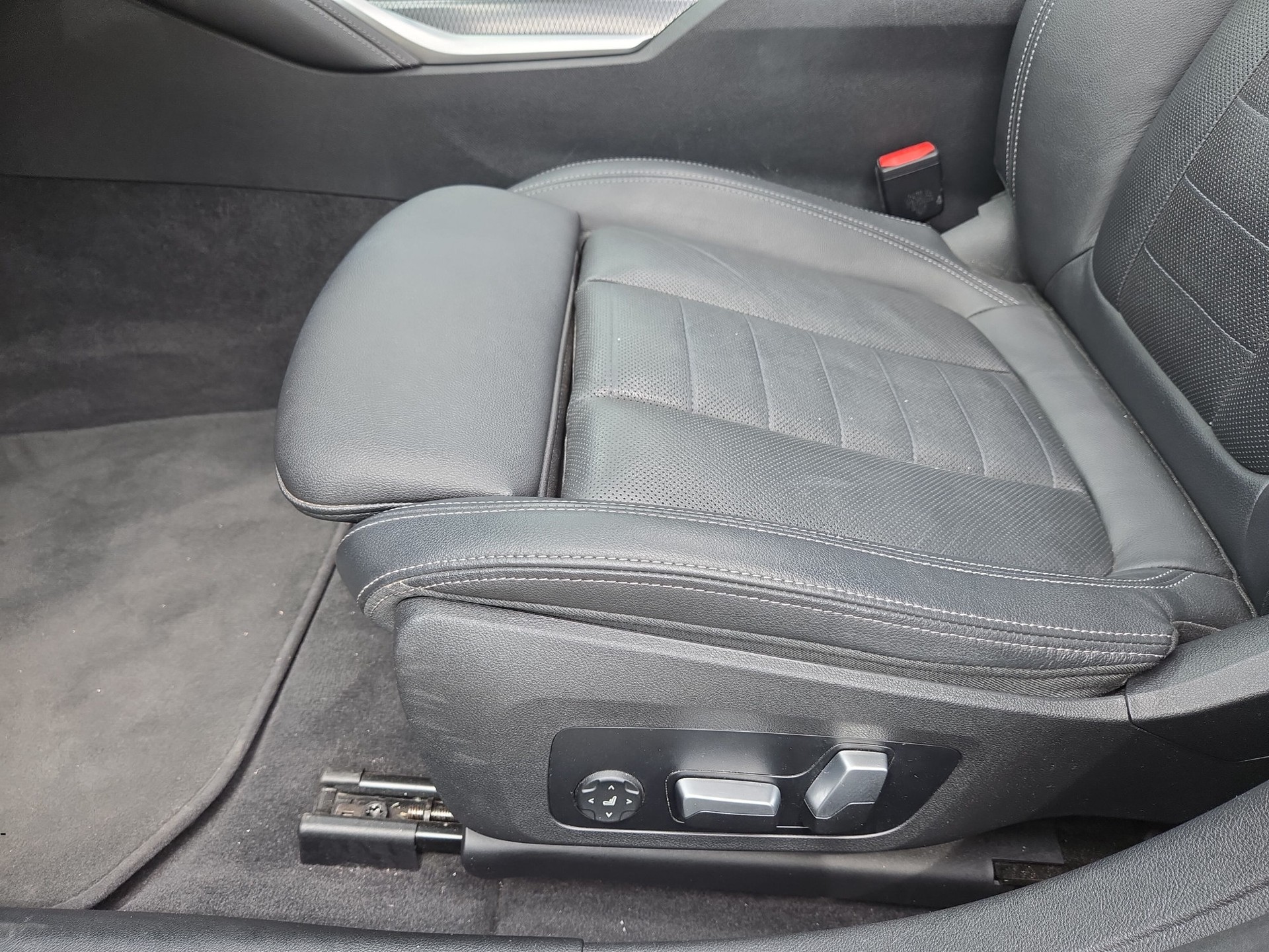 BMW i4 M50 M Sport Pro-image-19