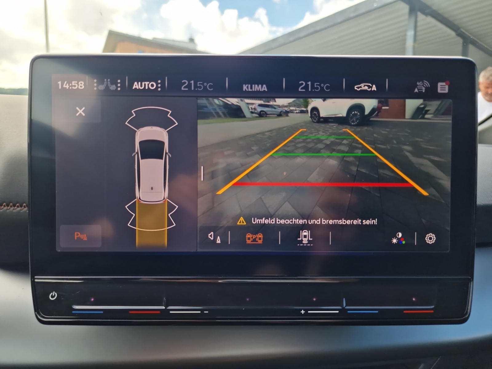 CUPRA Born 77 kWh e-Boost 231PS Reichweite 548 km-image-17