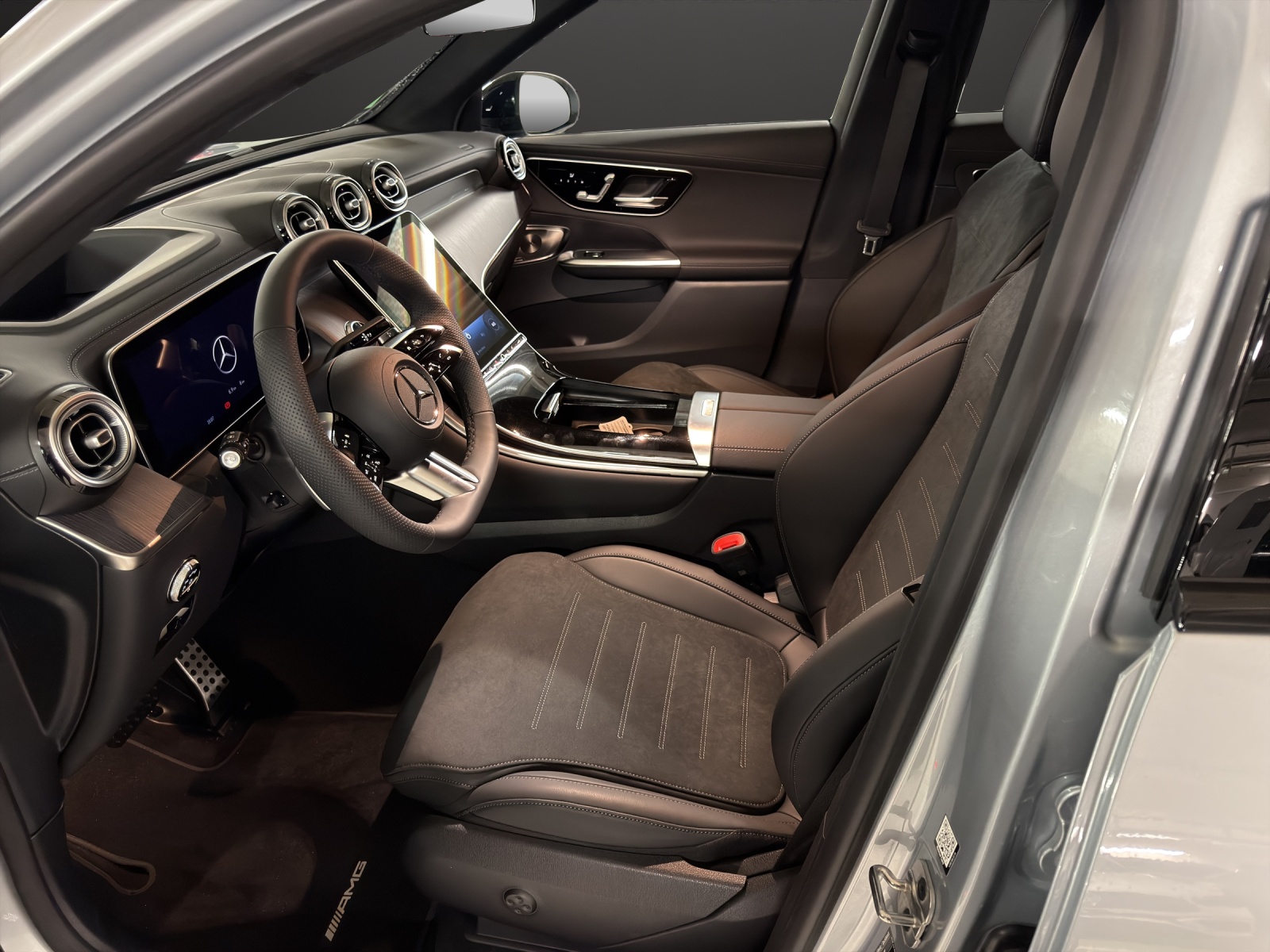 MERCEDES-BENZ GLC 300 e 4Matic 9G-Tronic-image-10