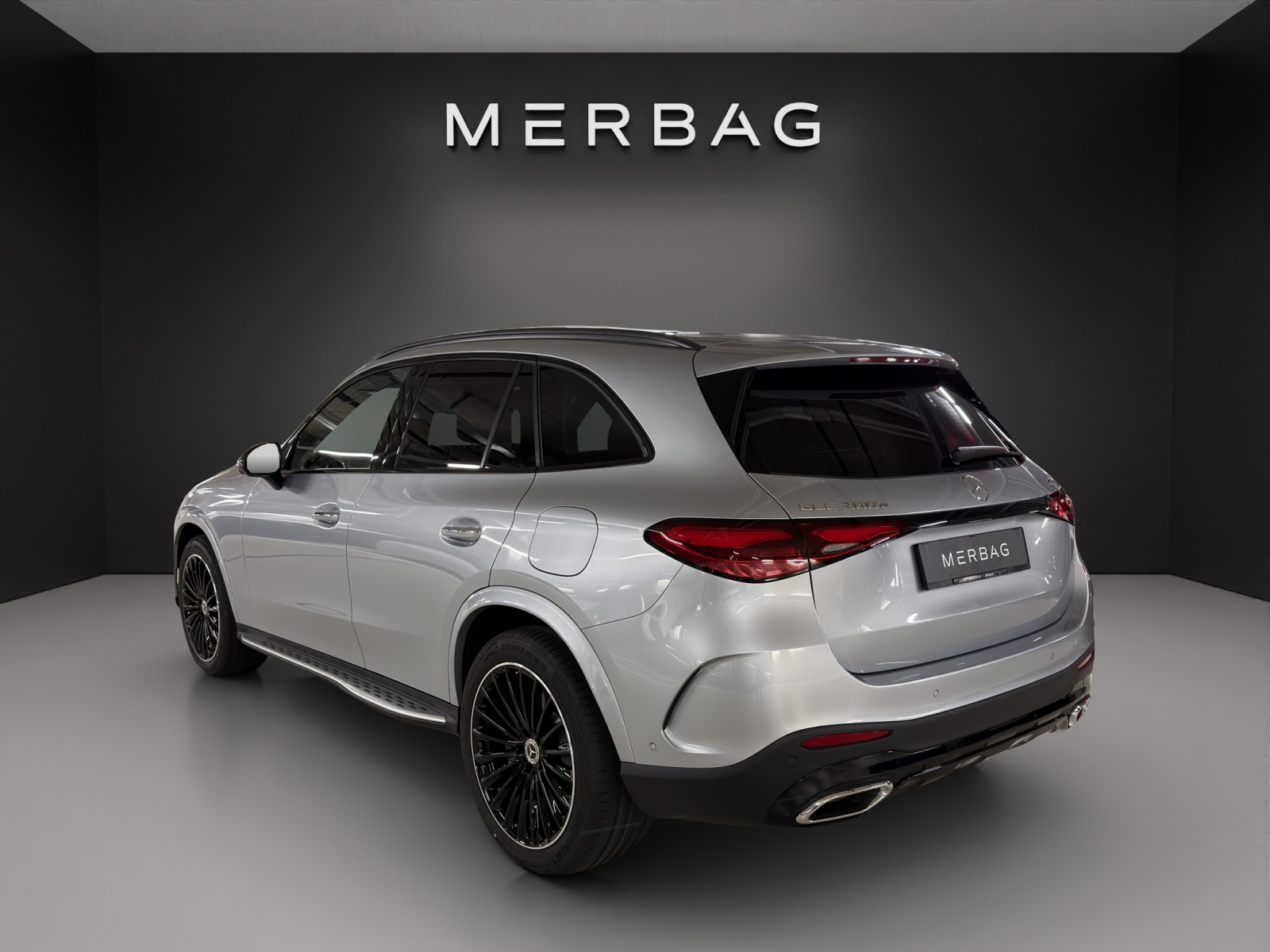MERCEDES-BENZ GLC 300 e 4Matic 9G-Tronic-image-4